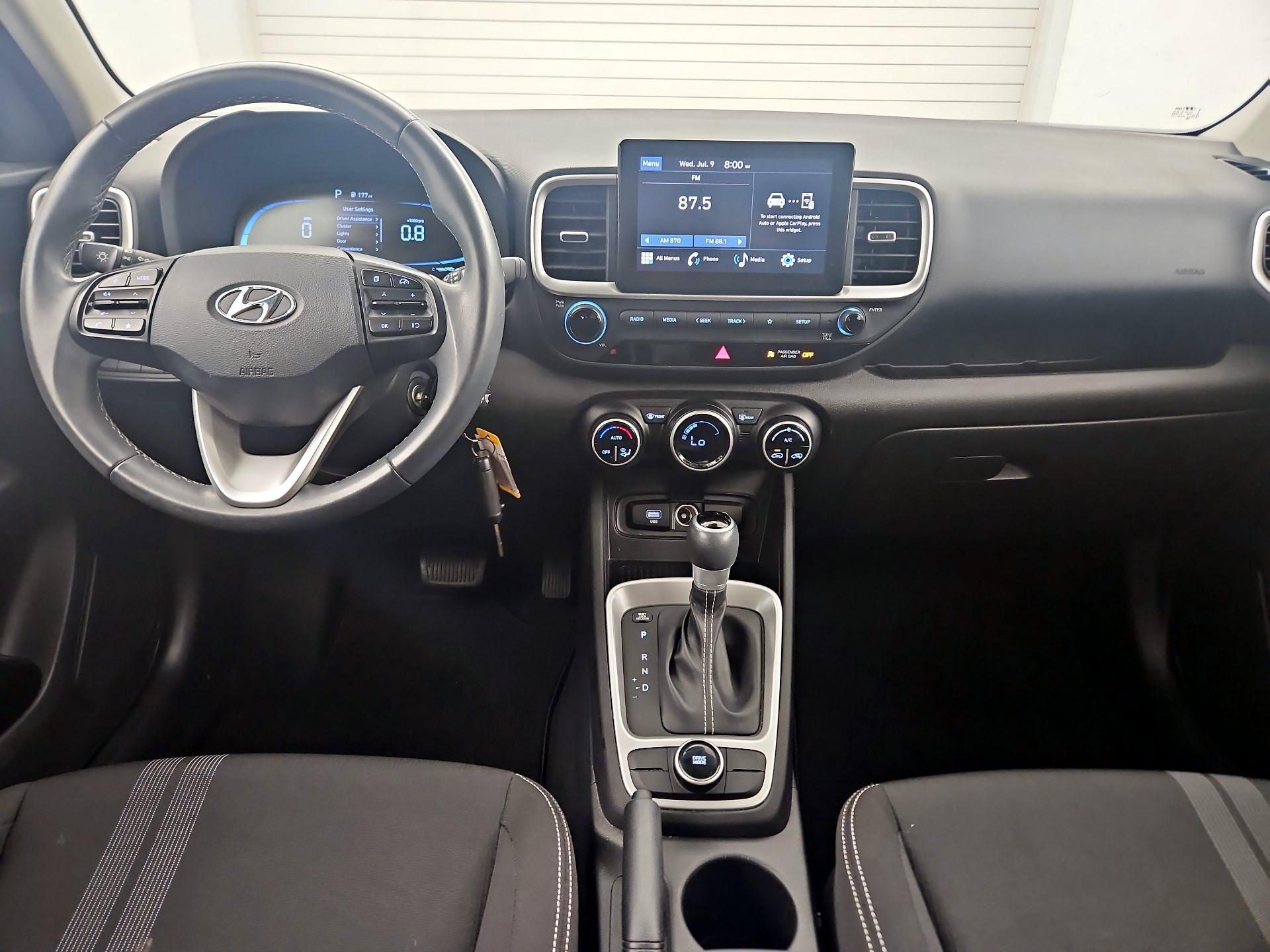 Thumbnail: 2023 Hyundai Venue - 9