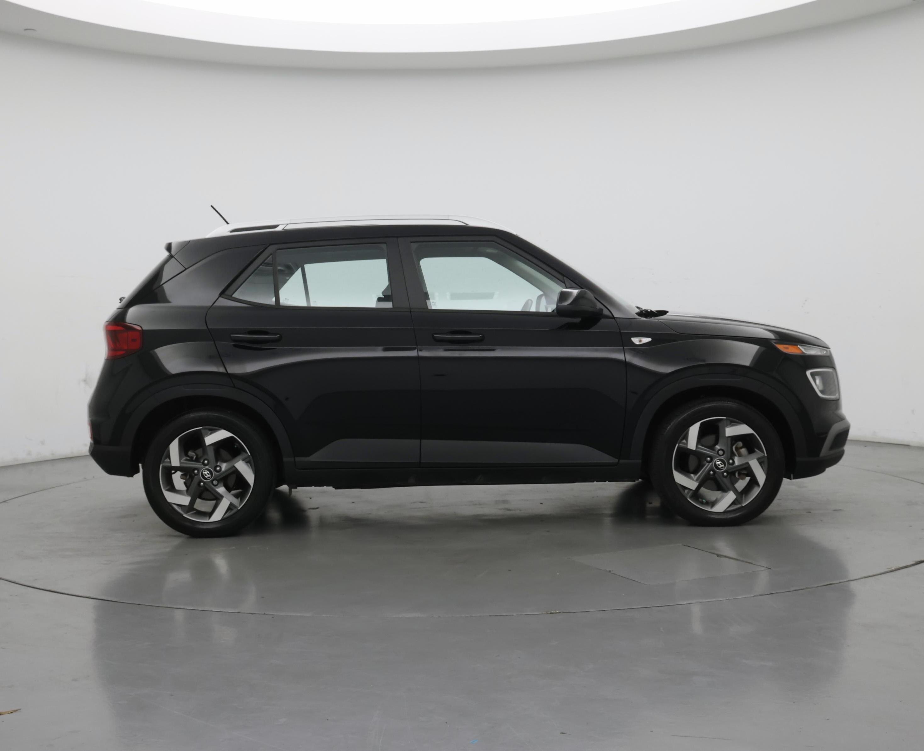 Thumbnail: 2023 Hyundai Venue - 7