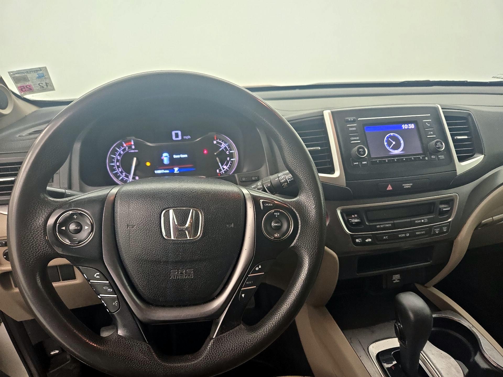 Thumbnail: 2016 Honda Pilot - 10