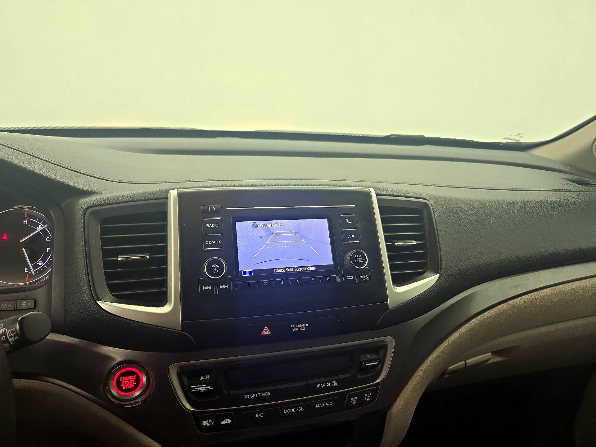 Thumbnail: 2016 Honda Pilot - 14