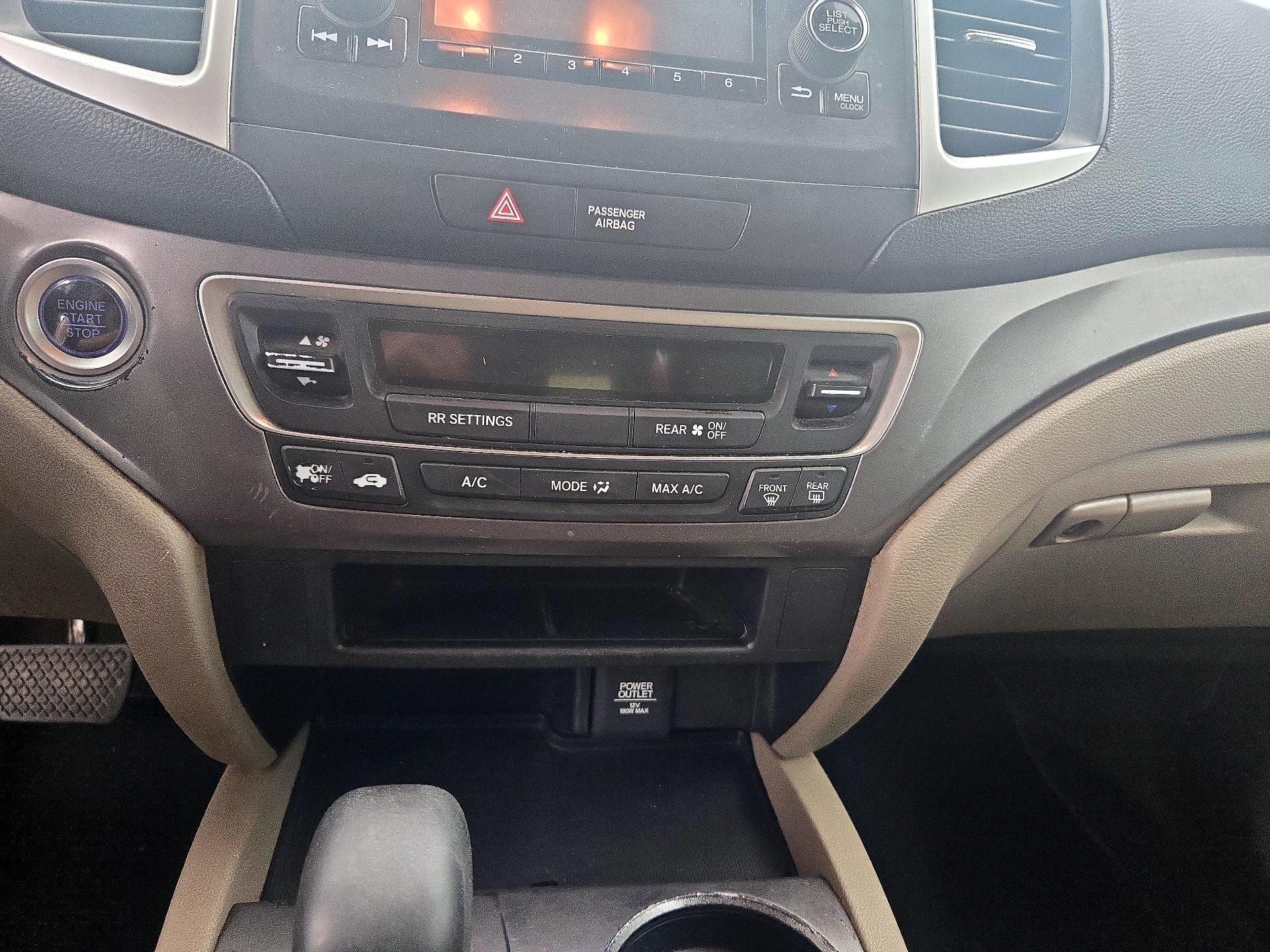 Thumbnail: 2016 Honda Pilot - 16