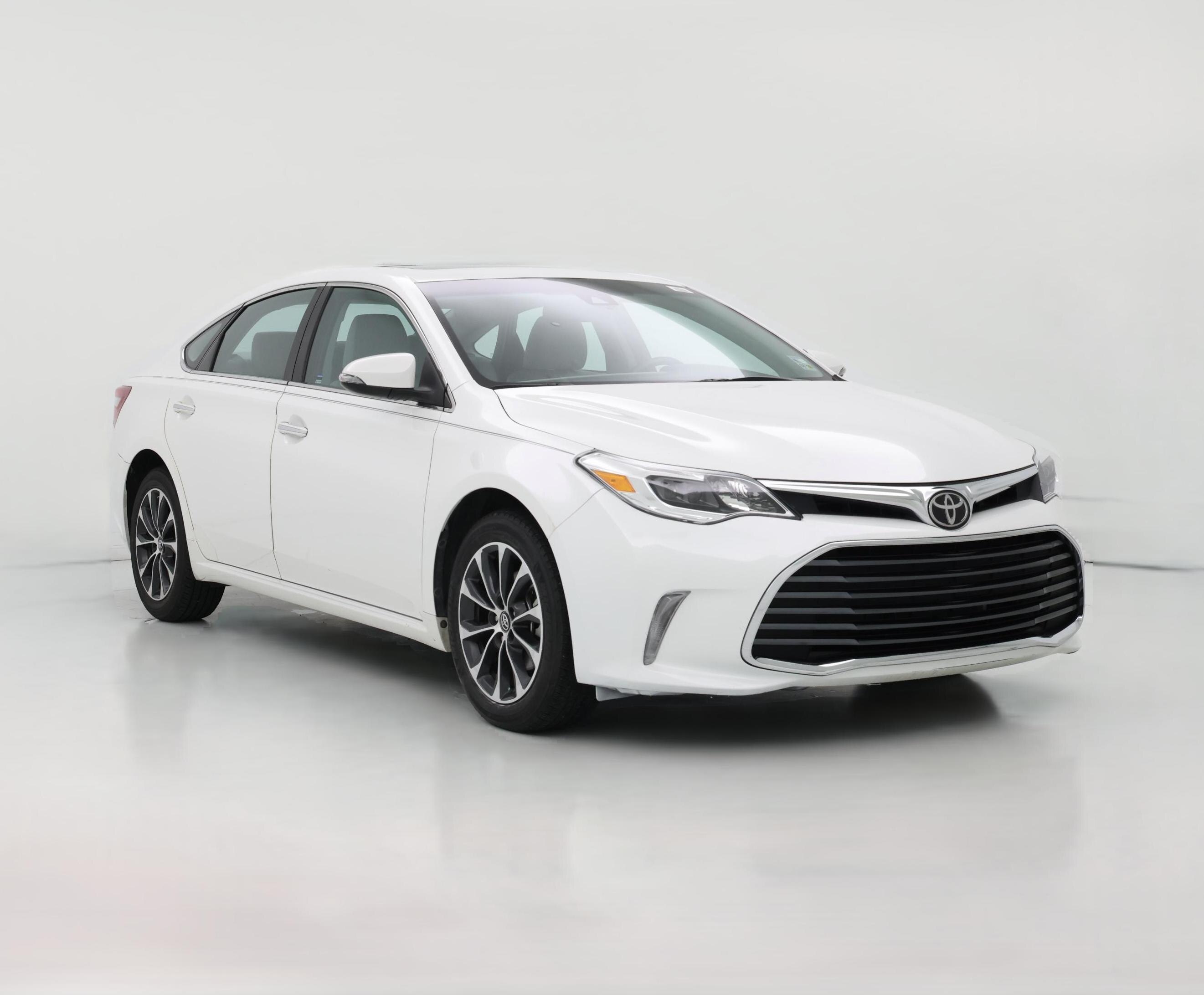 Thumbnail: 2017 Toyota Avalon - 1
