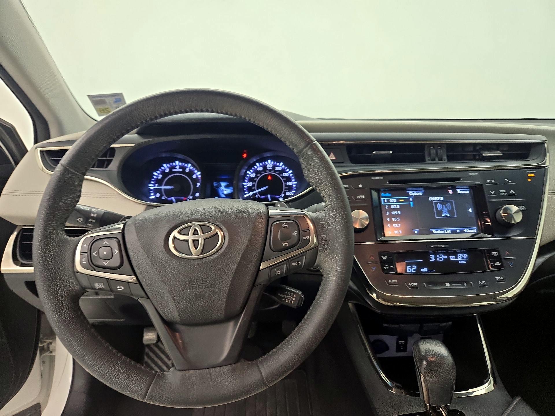 Thumbnail: 2017 Toyota Avalon - 10