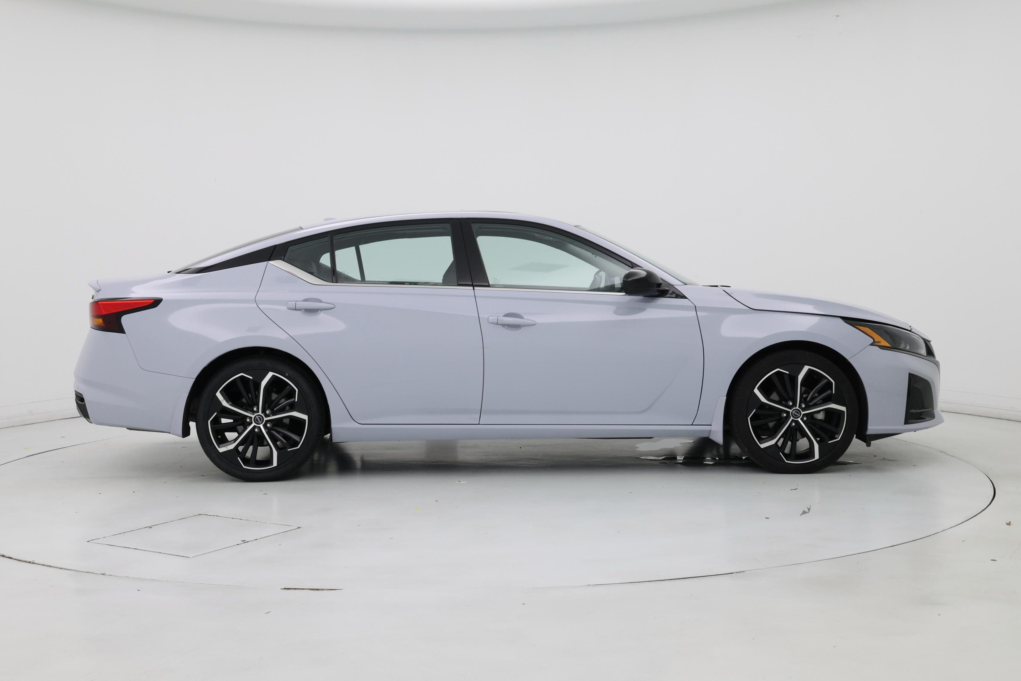 Thumbnail: 2023 Nissan Altima - 7