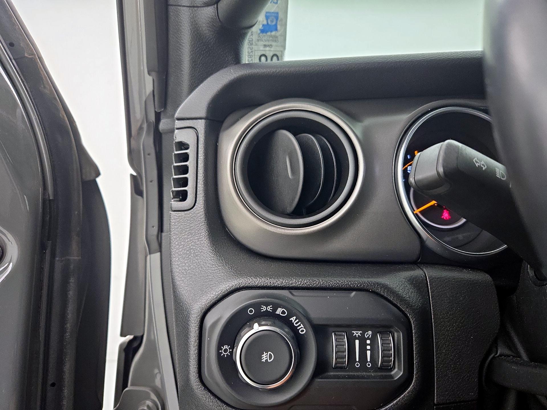 Thumbnail: 2022 Jeep Wrangler - 13