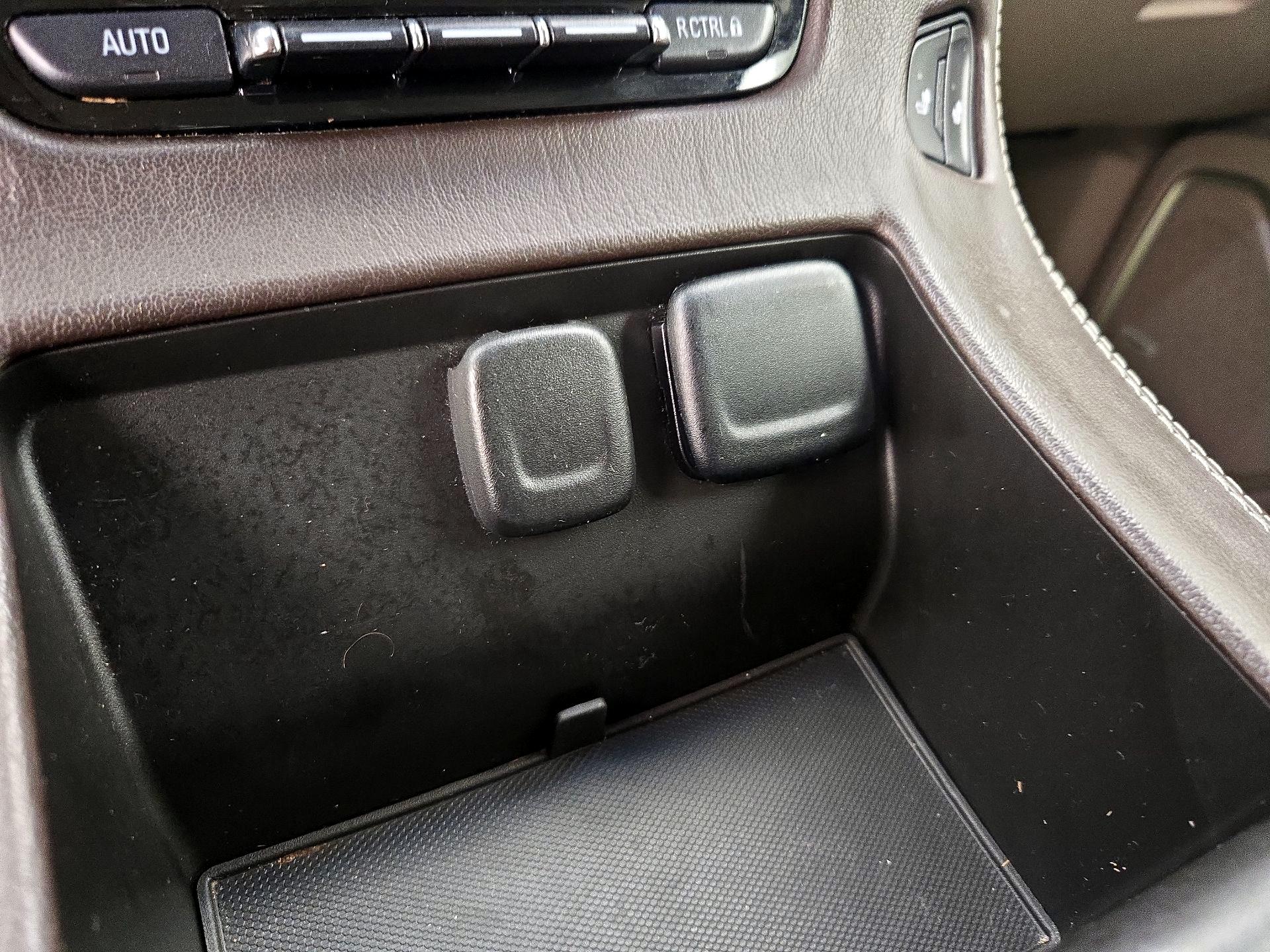 Thumbnail: 2015 Chevrolet Tahoe - 19