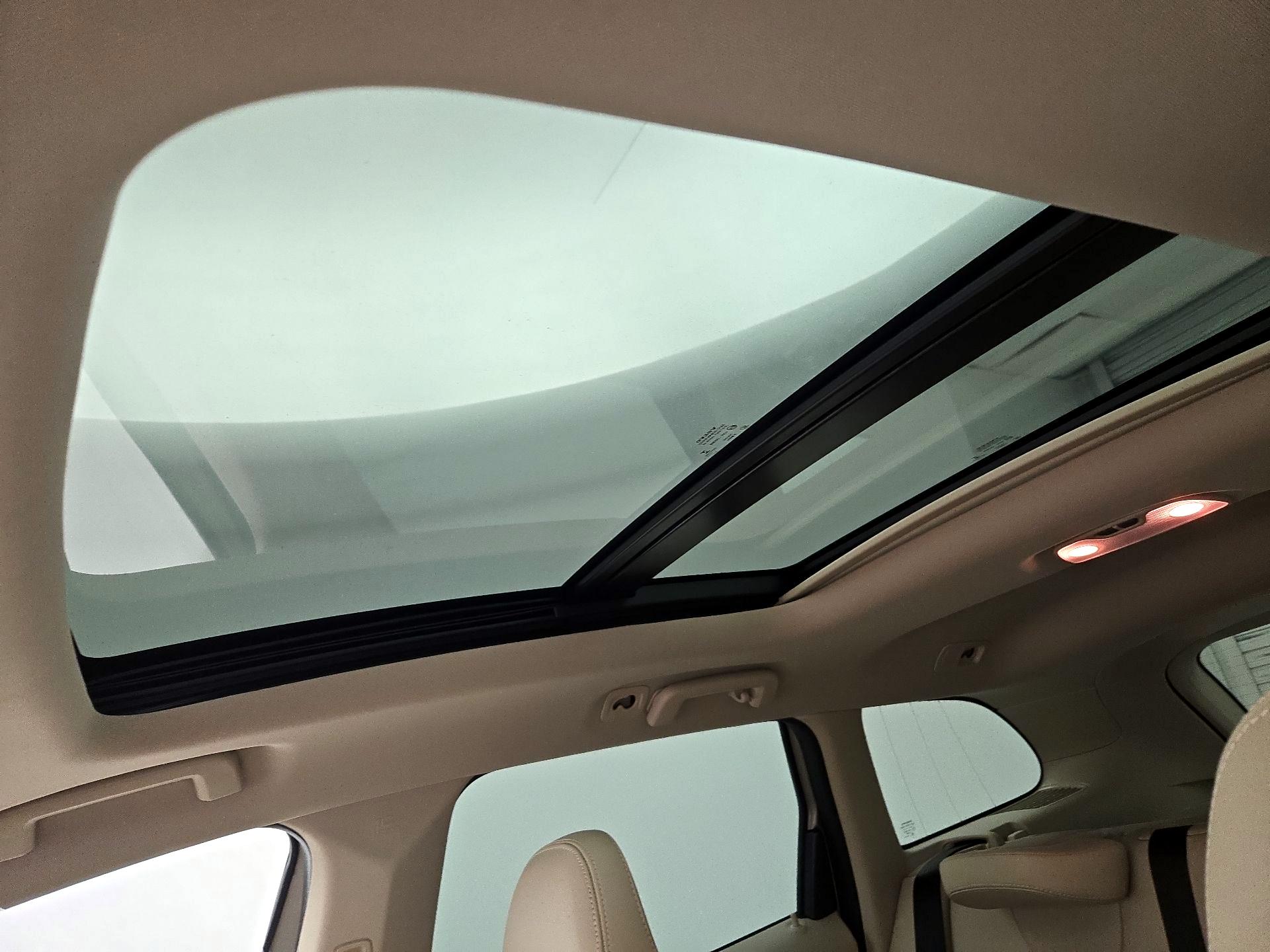 Thumbnail: 2016 Volvo XC60 - 19
