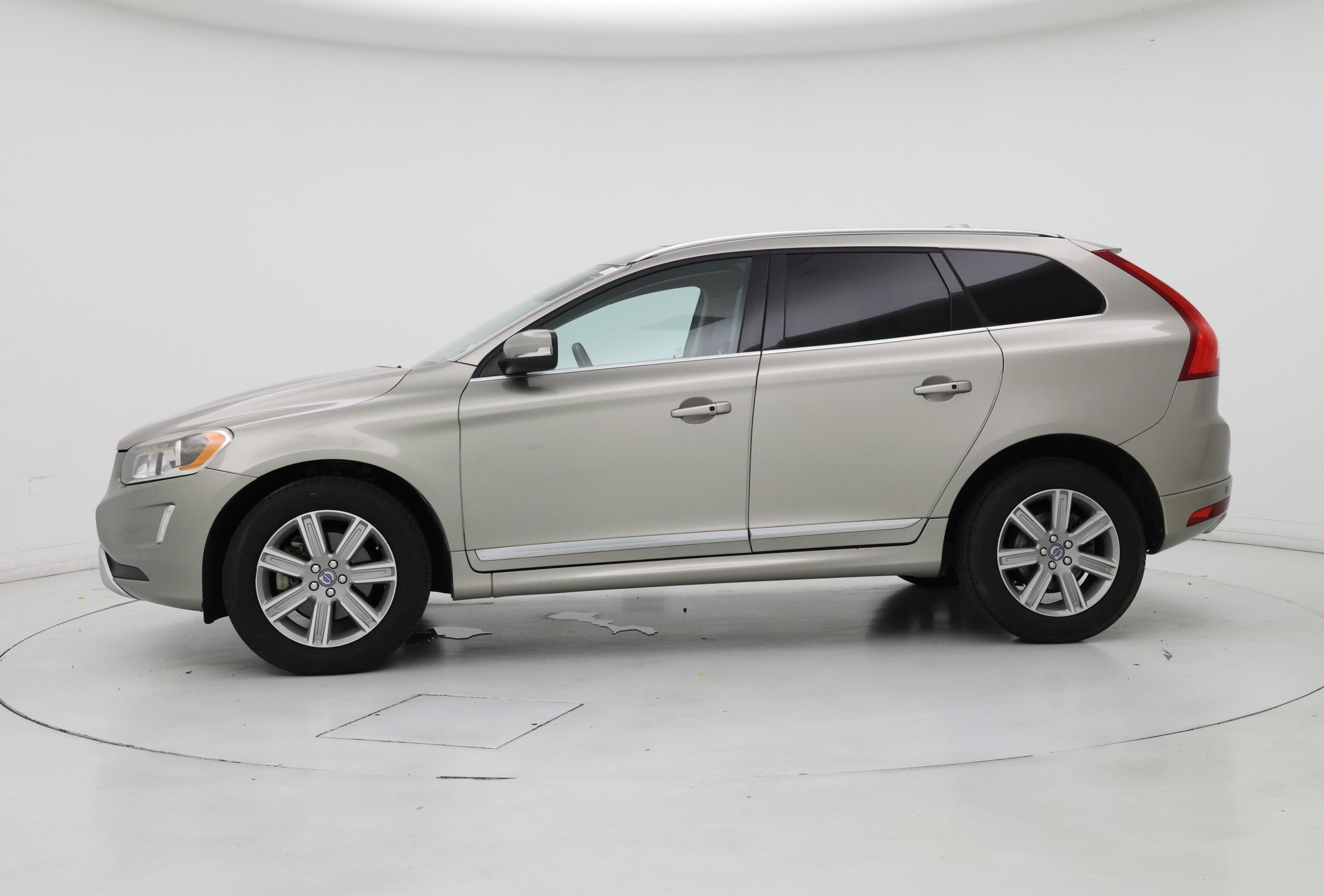 Thumbnail: 2016 Volvo XC60 - 3
