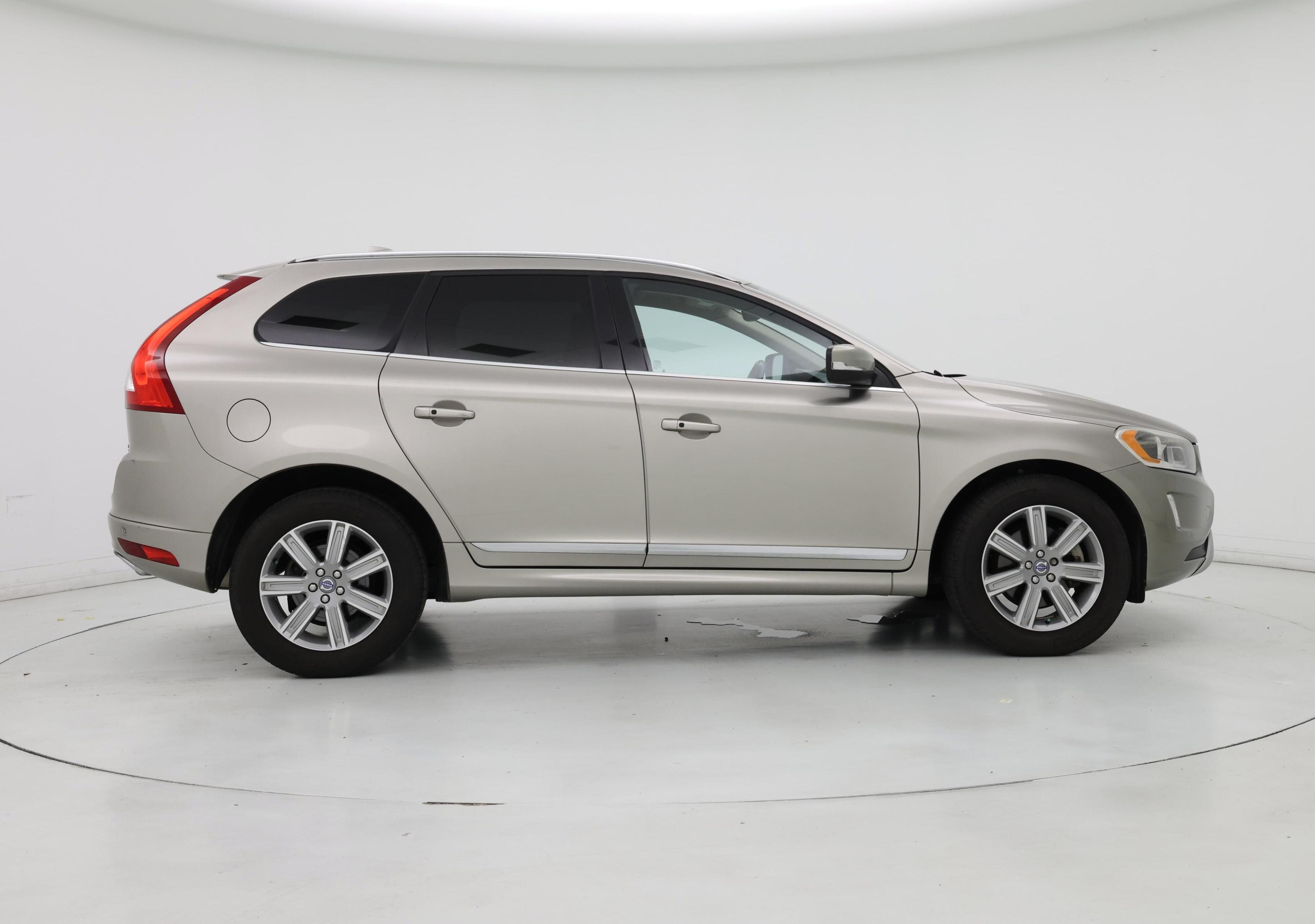 Thumbnail: 2016 Volvo XC60 - 7