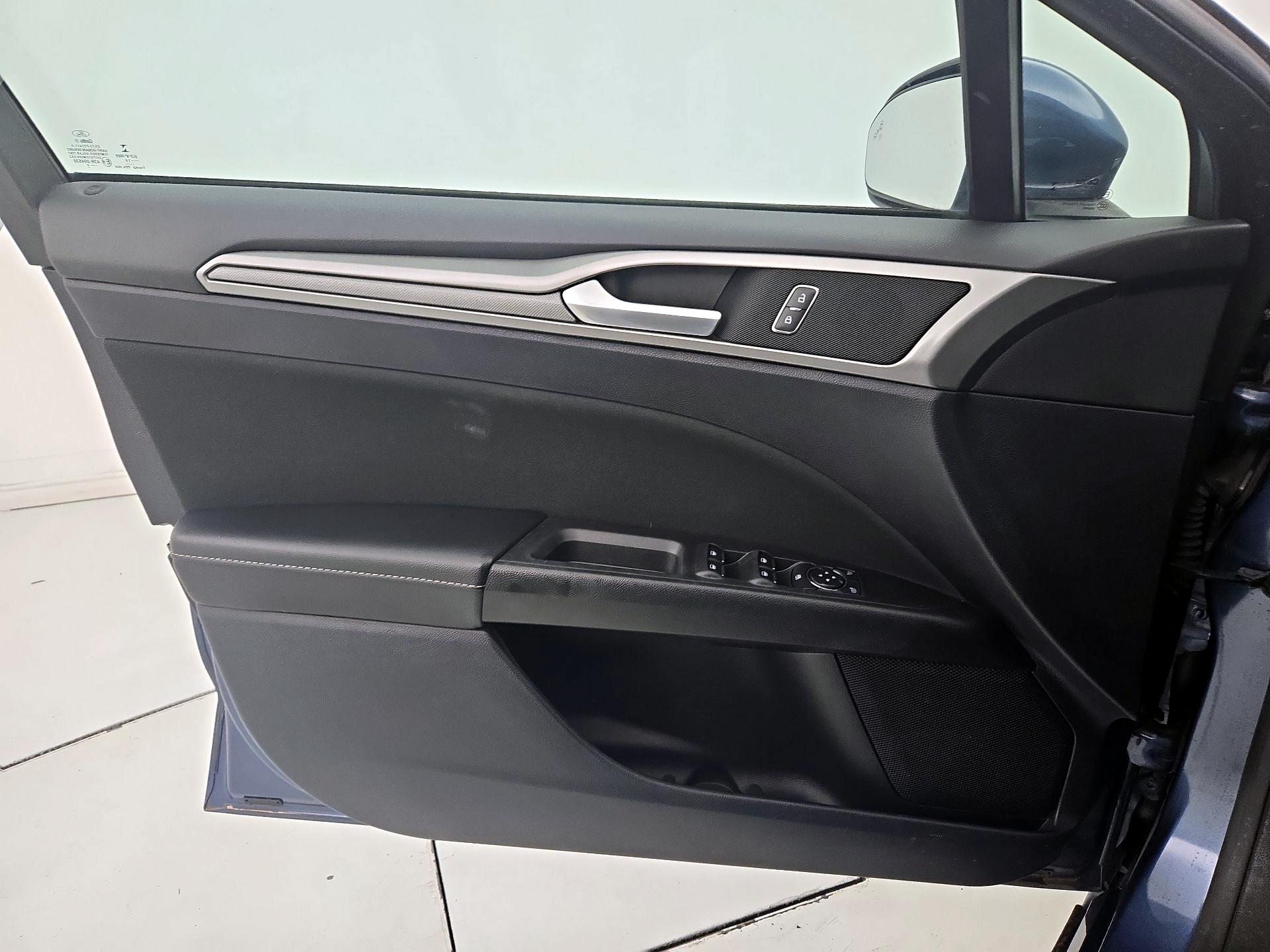 Thumbnail: 2019 Ford Fusion - 12