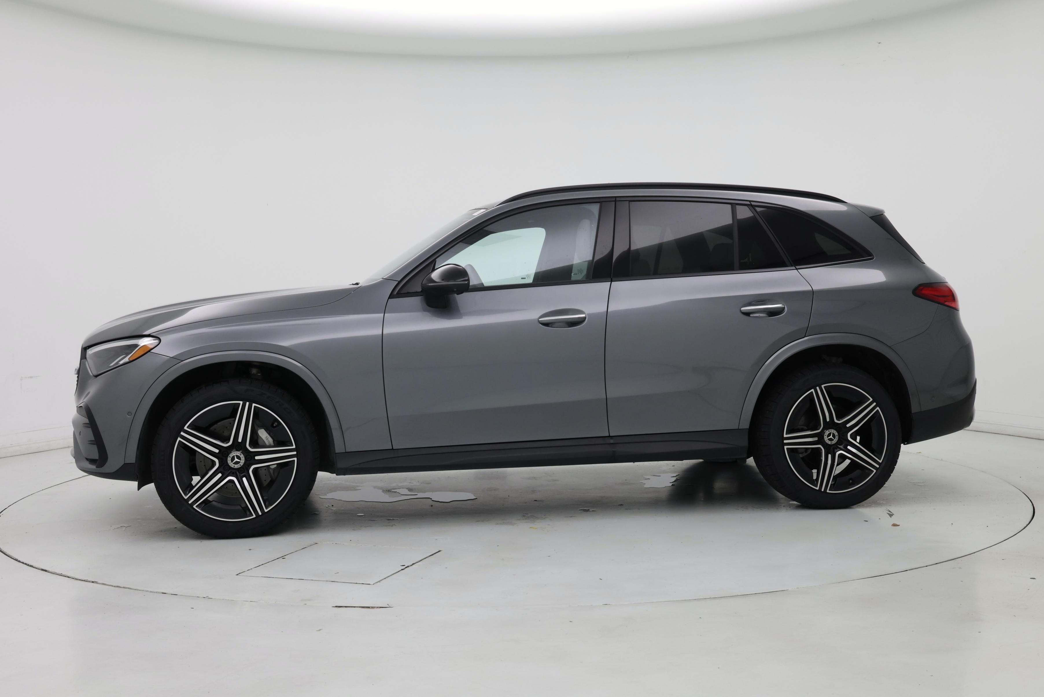 Thumbnail: 2023 Mercedes-Benz GLC - 3