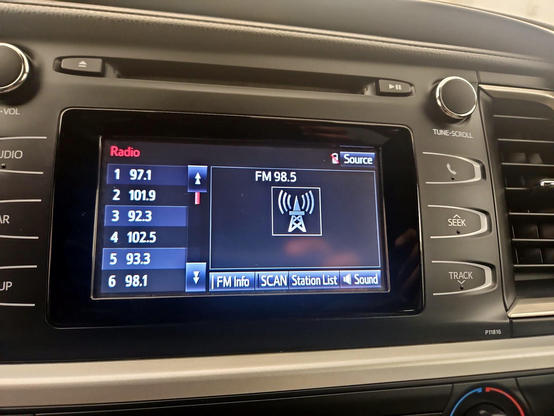 Thumbnail: 2019 Toyota Highlander - 15