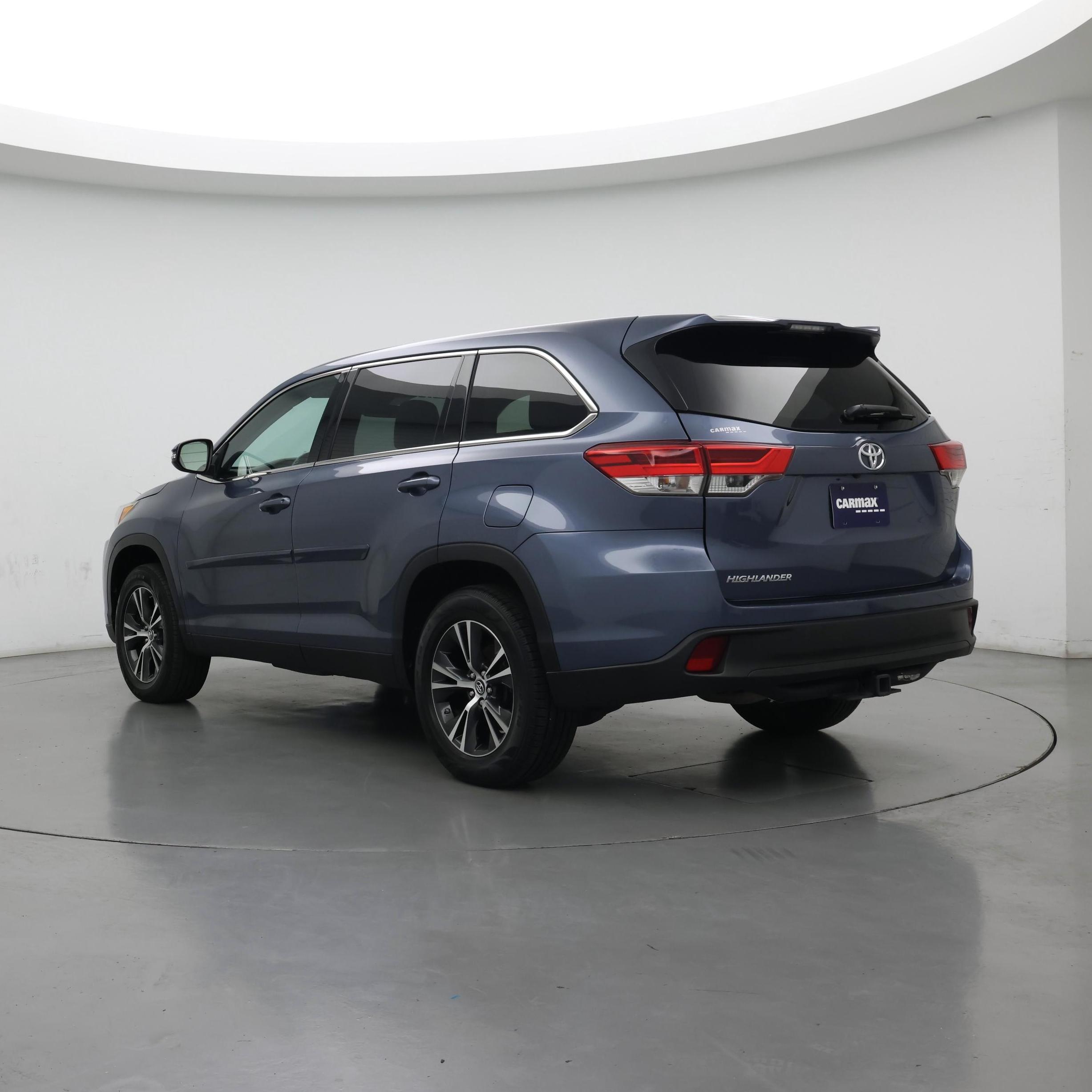 Thumbnail: 2019 Toyota Highlander - 2