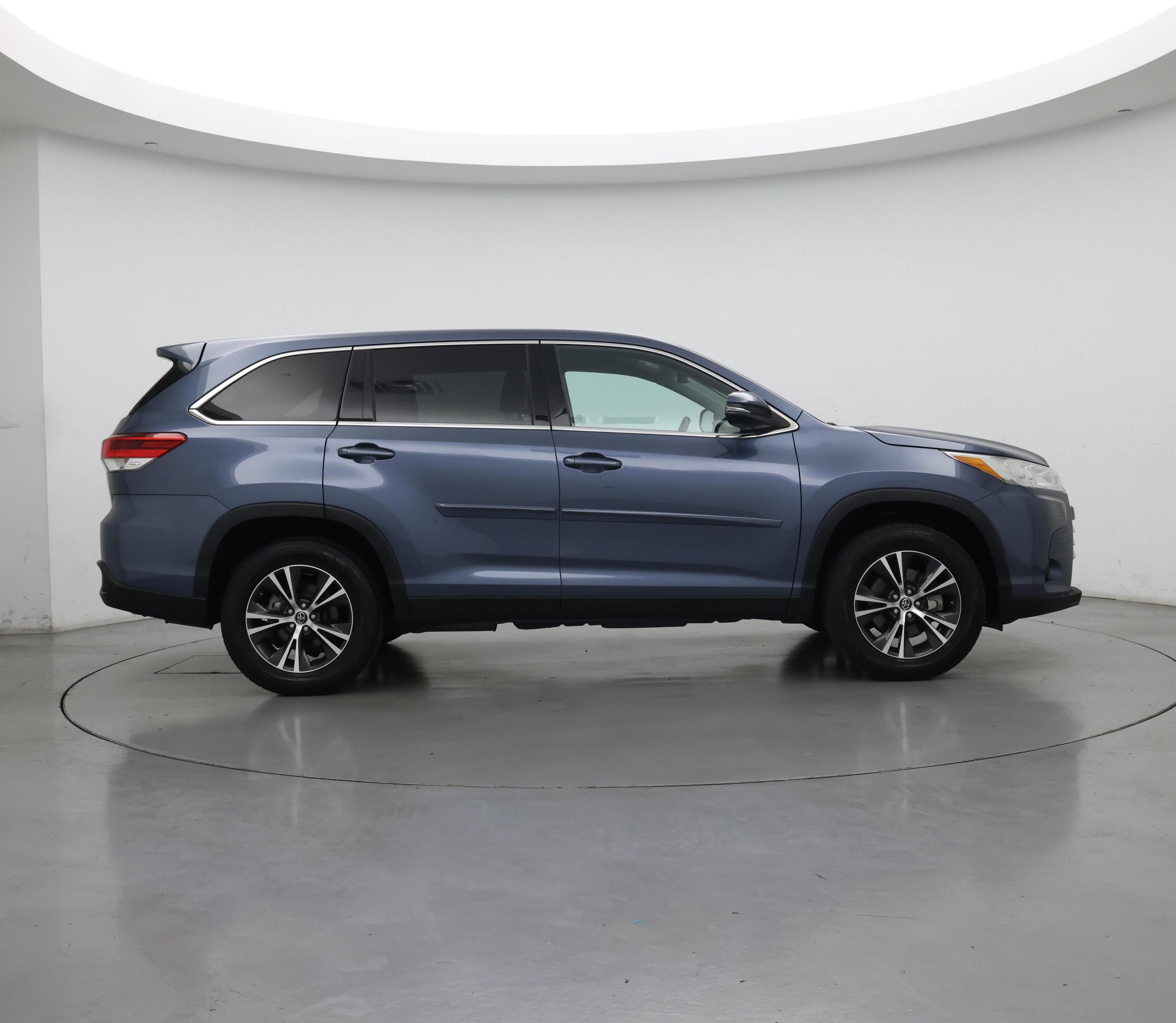 Thumbnail: 2019 Toyota Highlander - 7