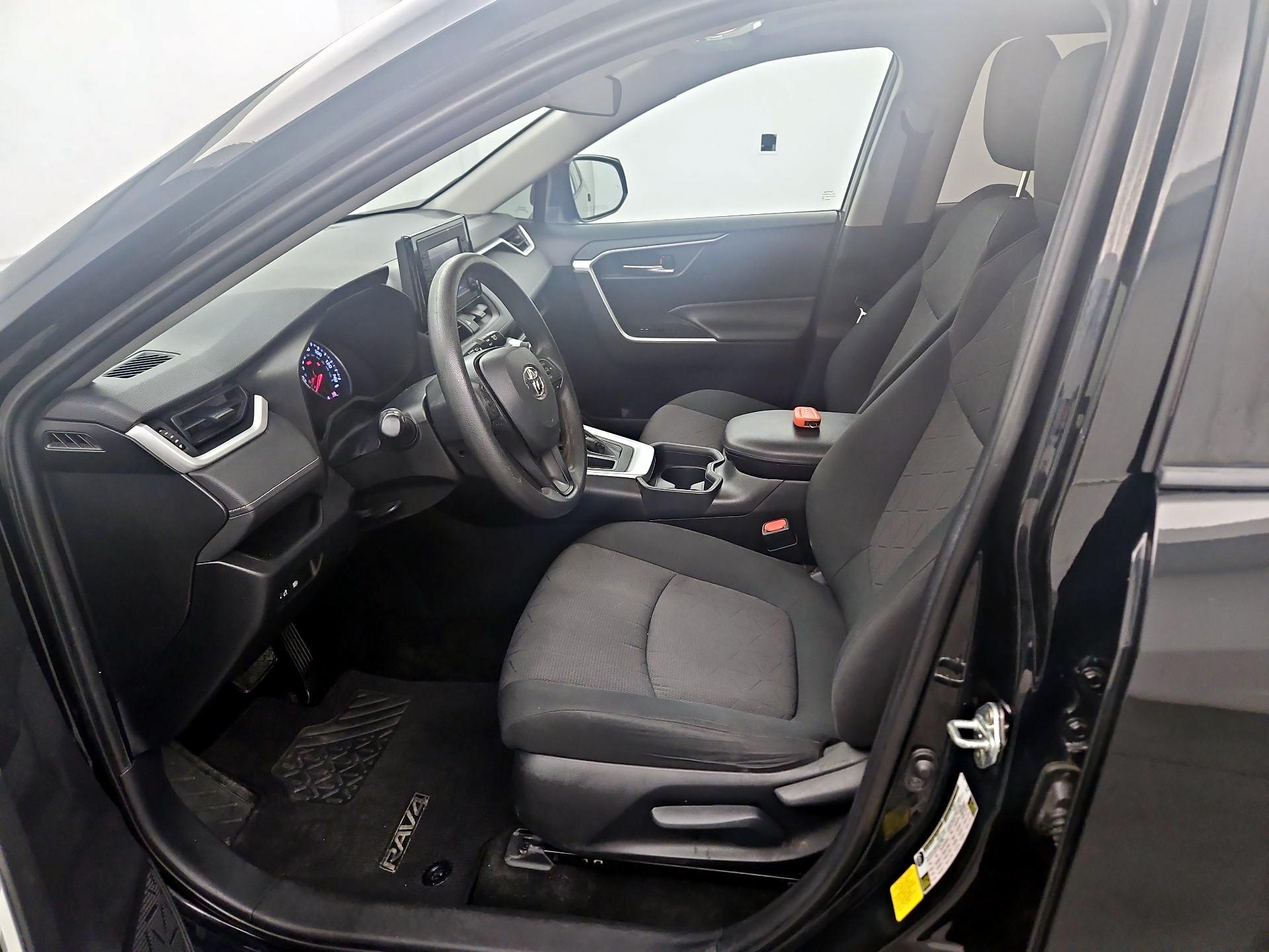 Thumbnail: 2019 Toyota RAV4 - 11