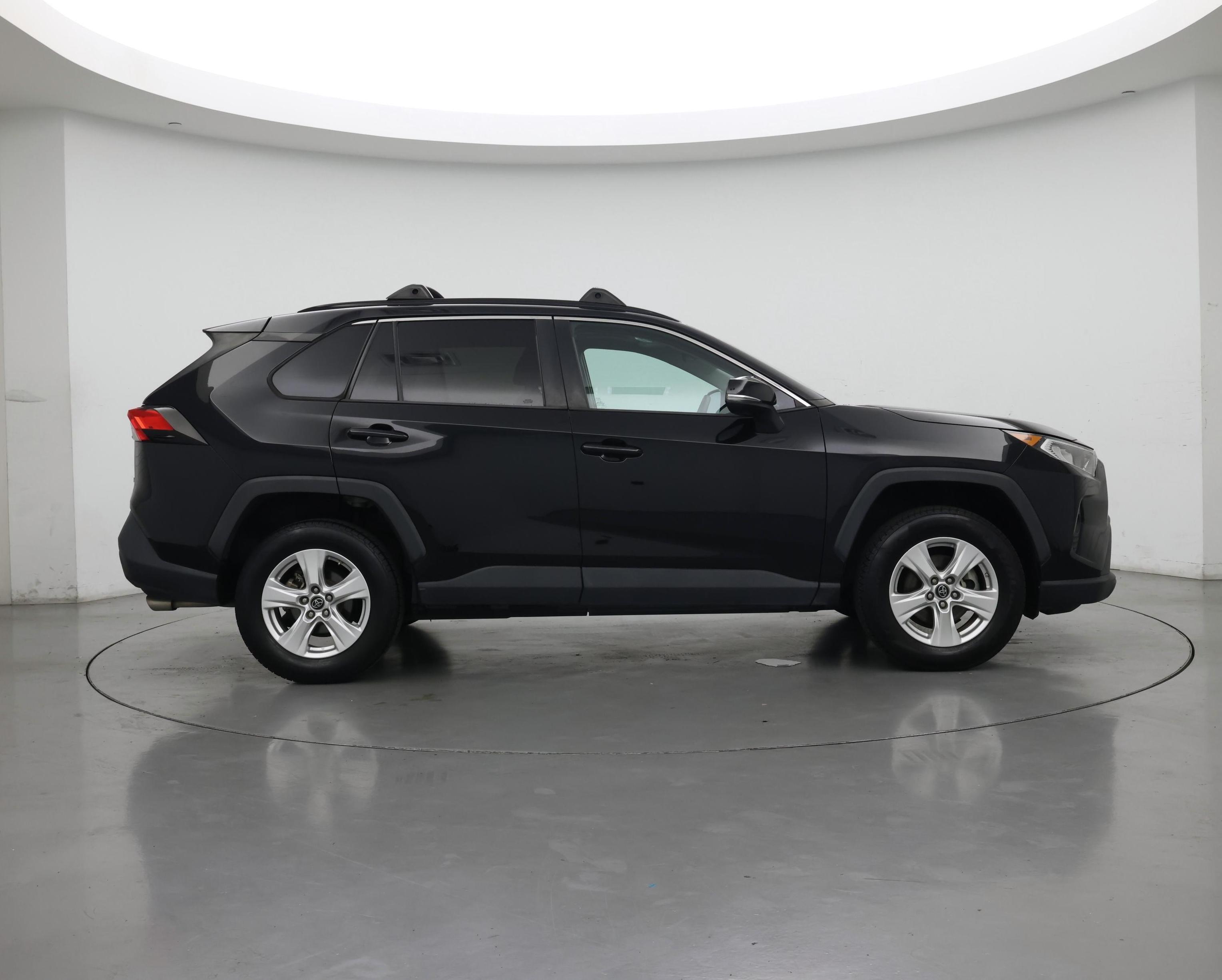 Thumbnail: 2019 Toyota RAV4 - 7