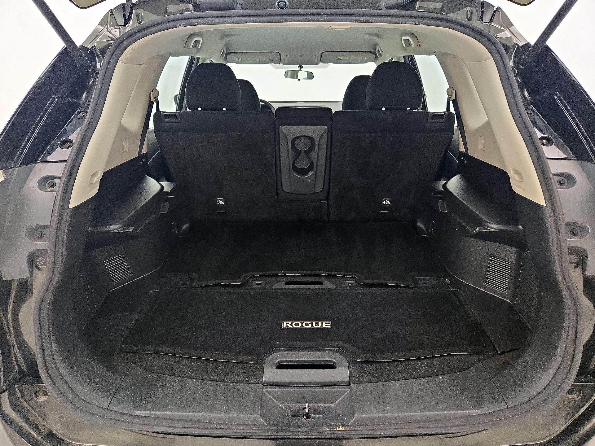 Thumbnail: 2016 Nissan Rogue - 19