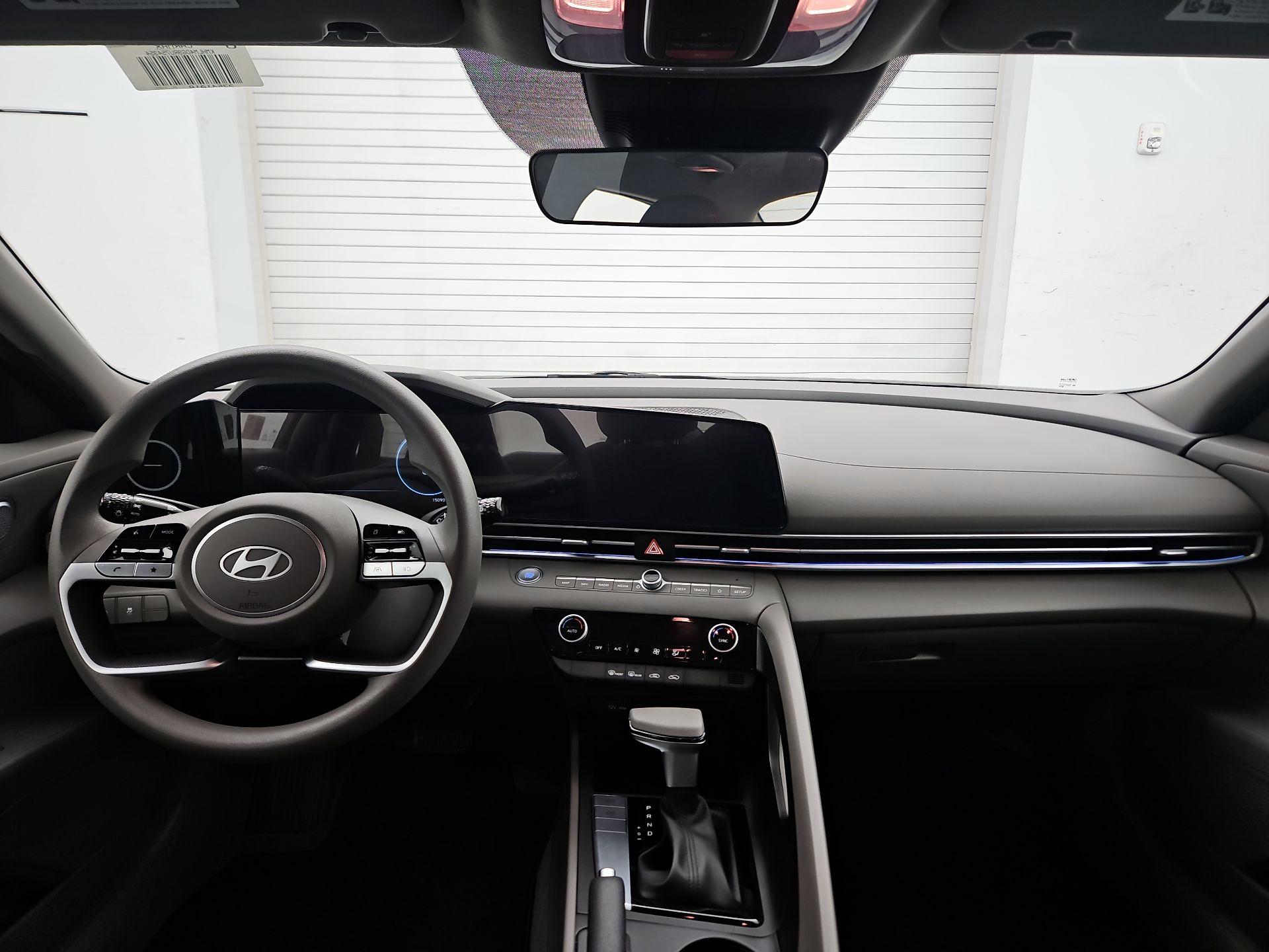 Thumbnail: 2024 Hyundai Elantra - 9