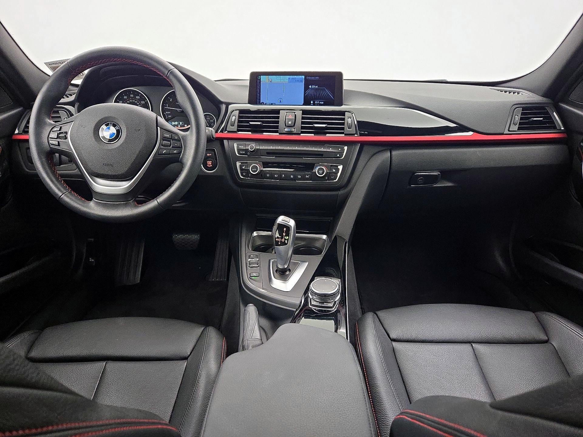 Thumbnail: 2015 BMW 3 Series - 9