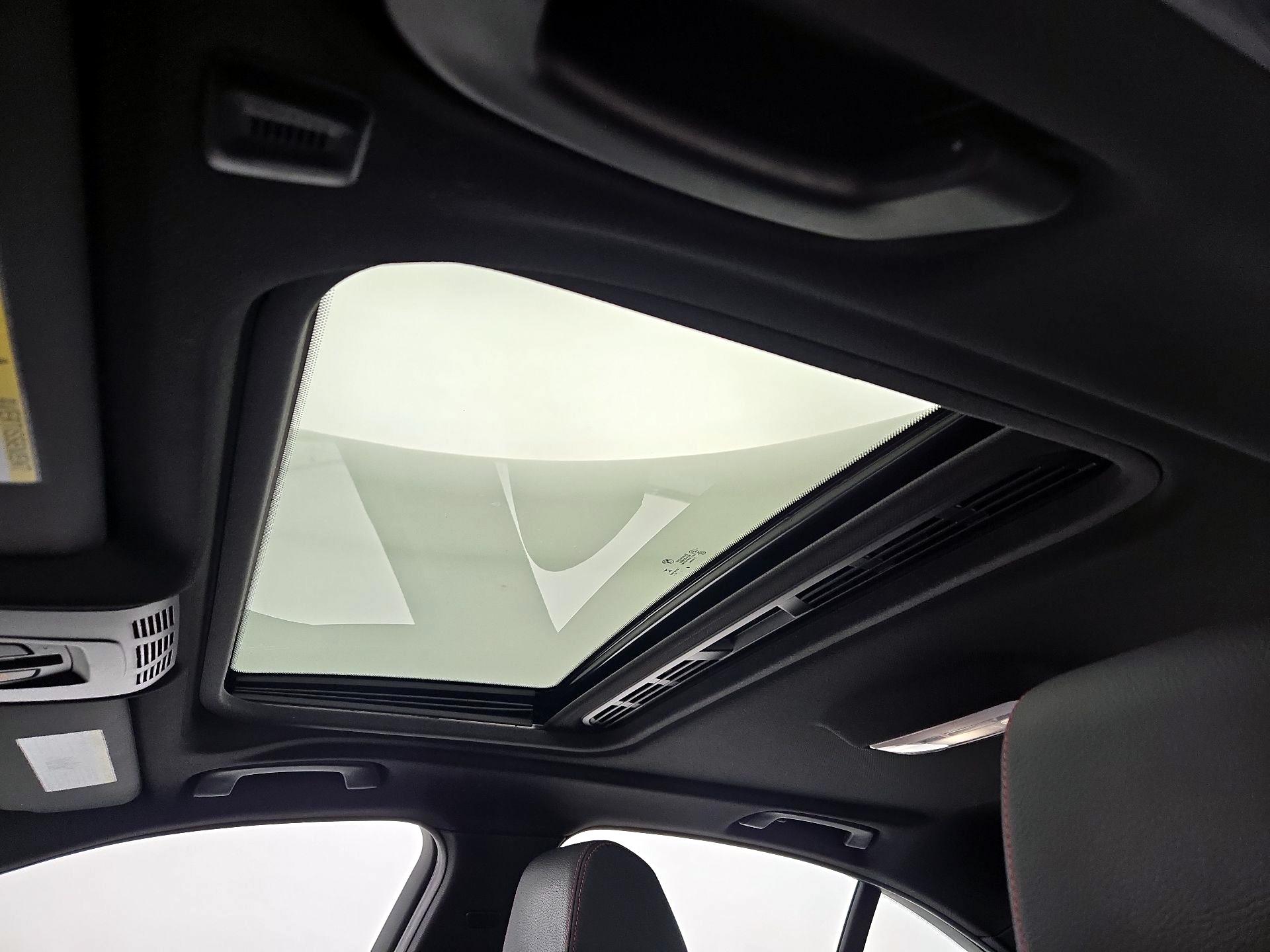 Thumbnail: 2015 BMW 3 Series - 20