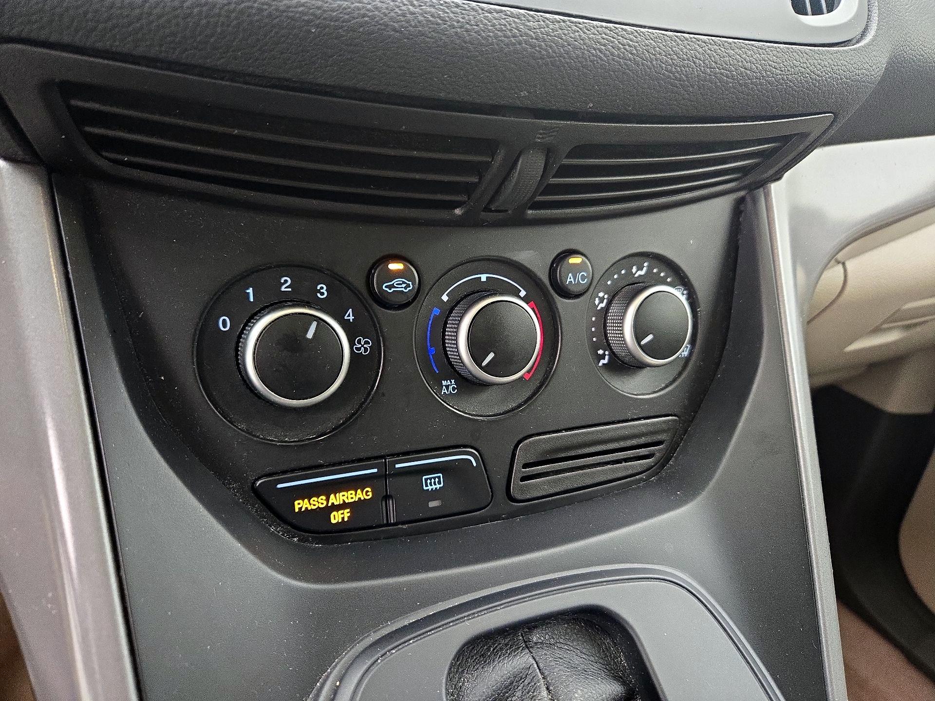 Thumbnail: 2016 Ford Escape - 16
