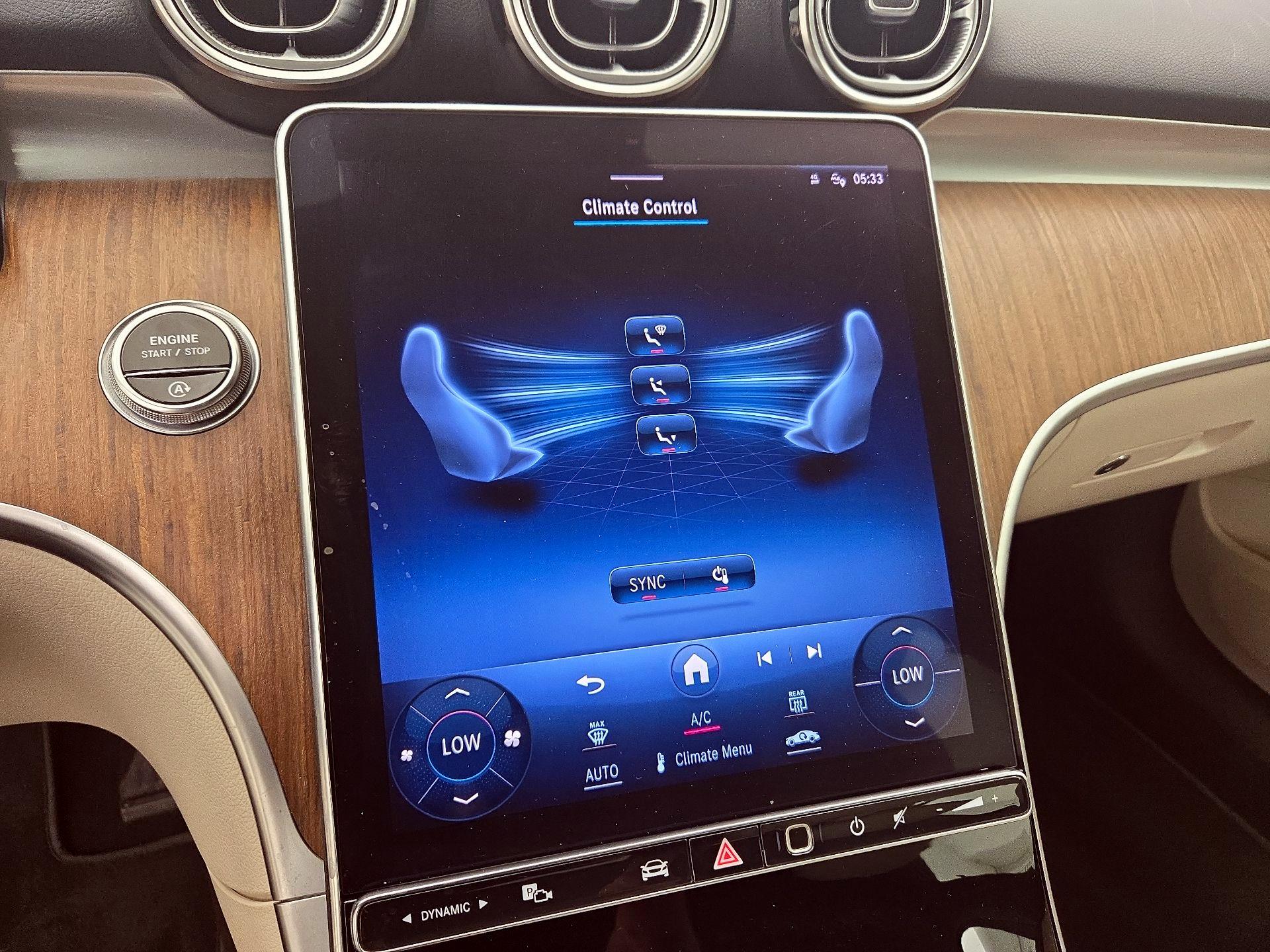Thumbnail: 2022 Mercedes-Benz C-Class - 16