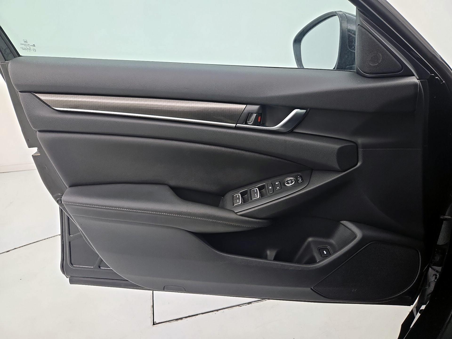 Thumbnail: 2019 Honda Accord - 12