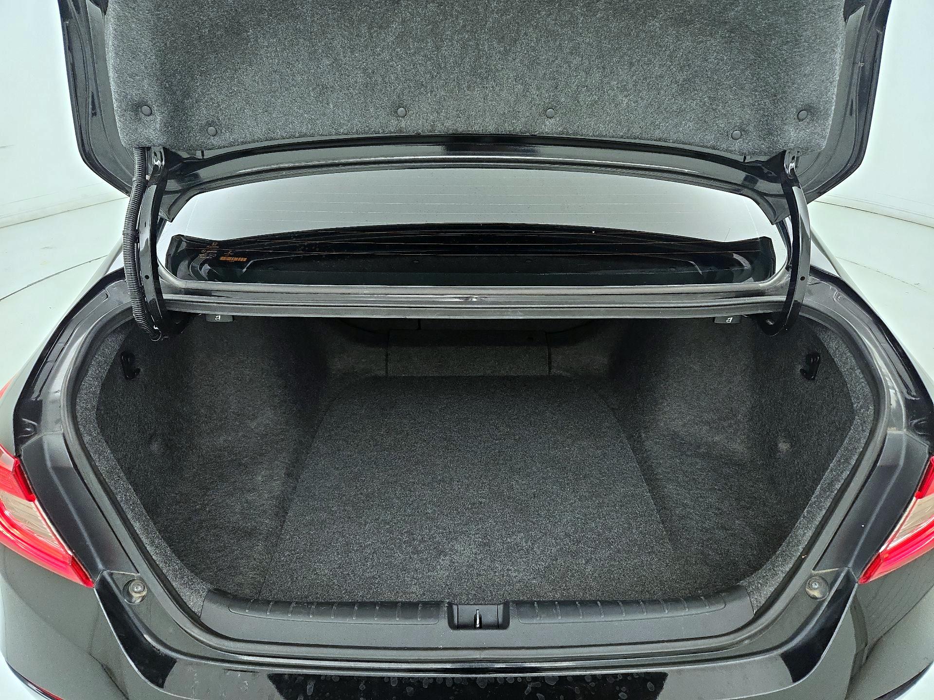 Thumbnail: 2019 Honda Accord - 20