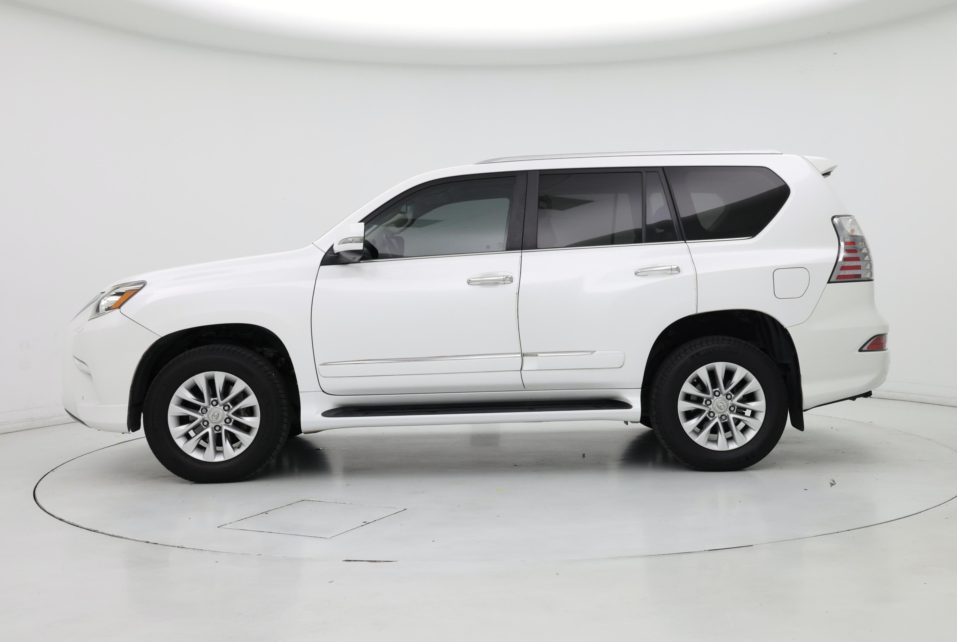 Thumbnail: 2017 Lexus GX - 3