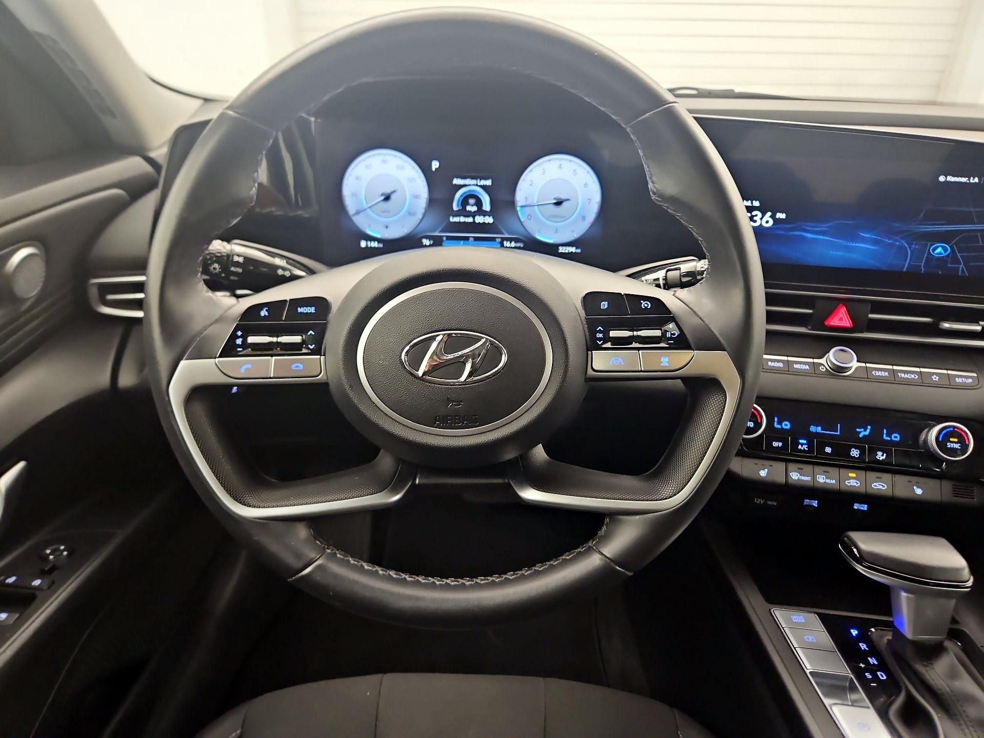 Thumbnail: 2023 Hyundai Elantra - 10