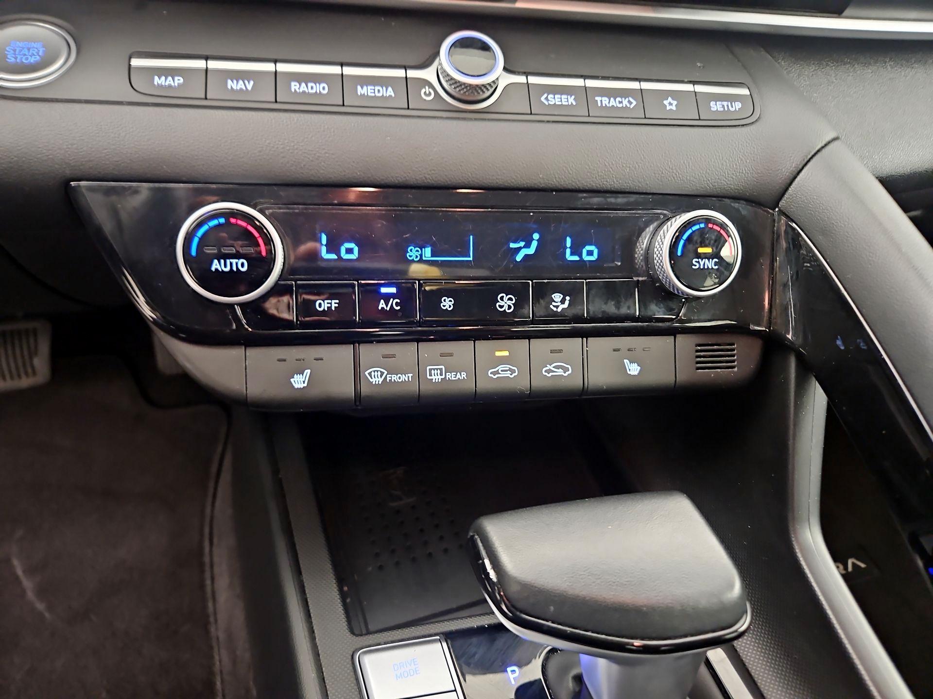 Thumbnail: 2023 Hyundai Elantra - 15