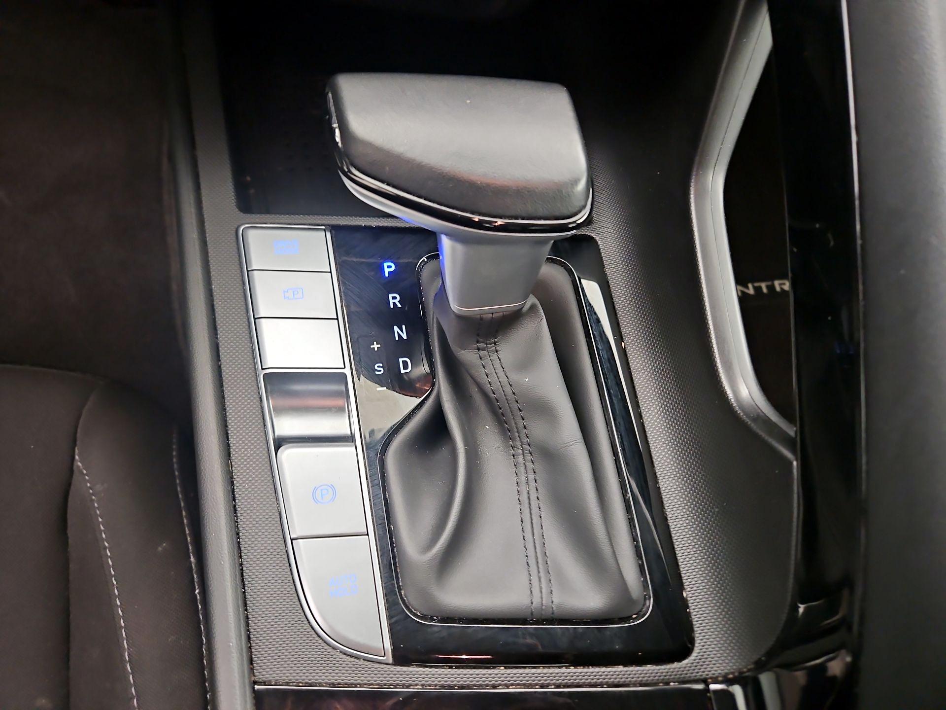 Thumbnail: 2023 Hyundai Elantra - 16