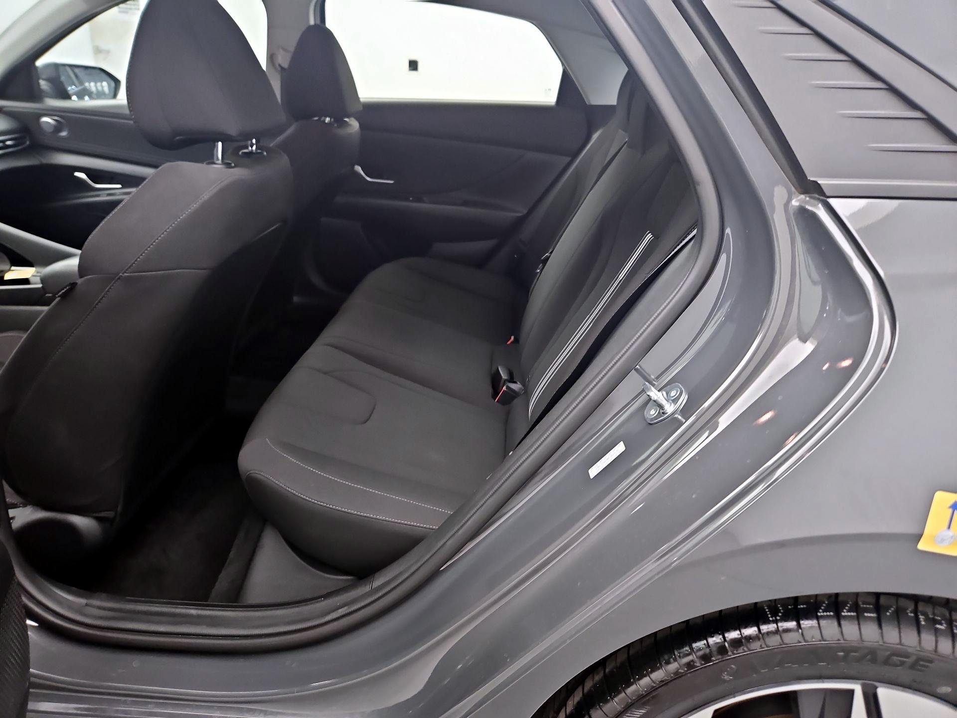 Thumbnail: 2023 Hyundai Elantra - 18