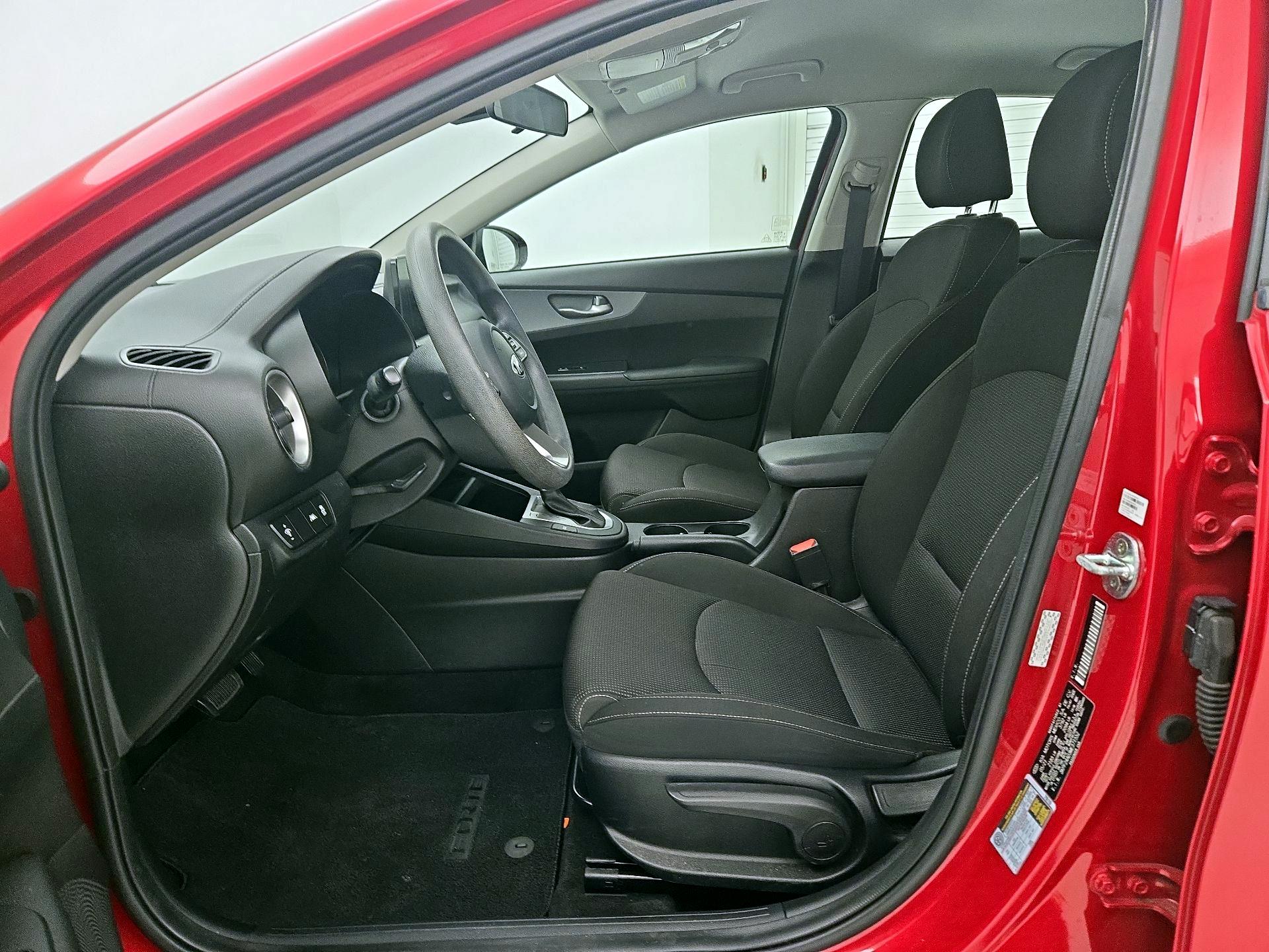 Thumbnail: 2021 Kia Forte - 11