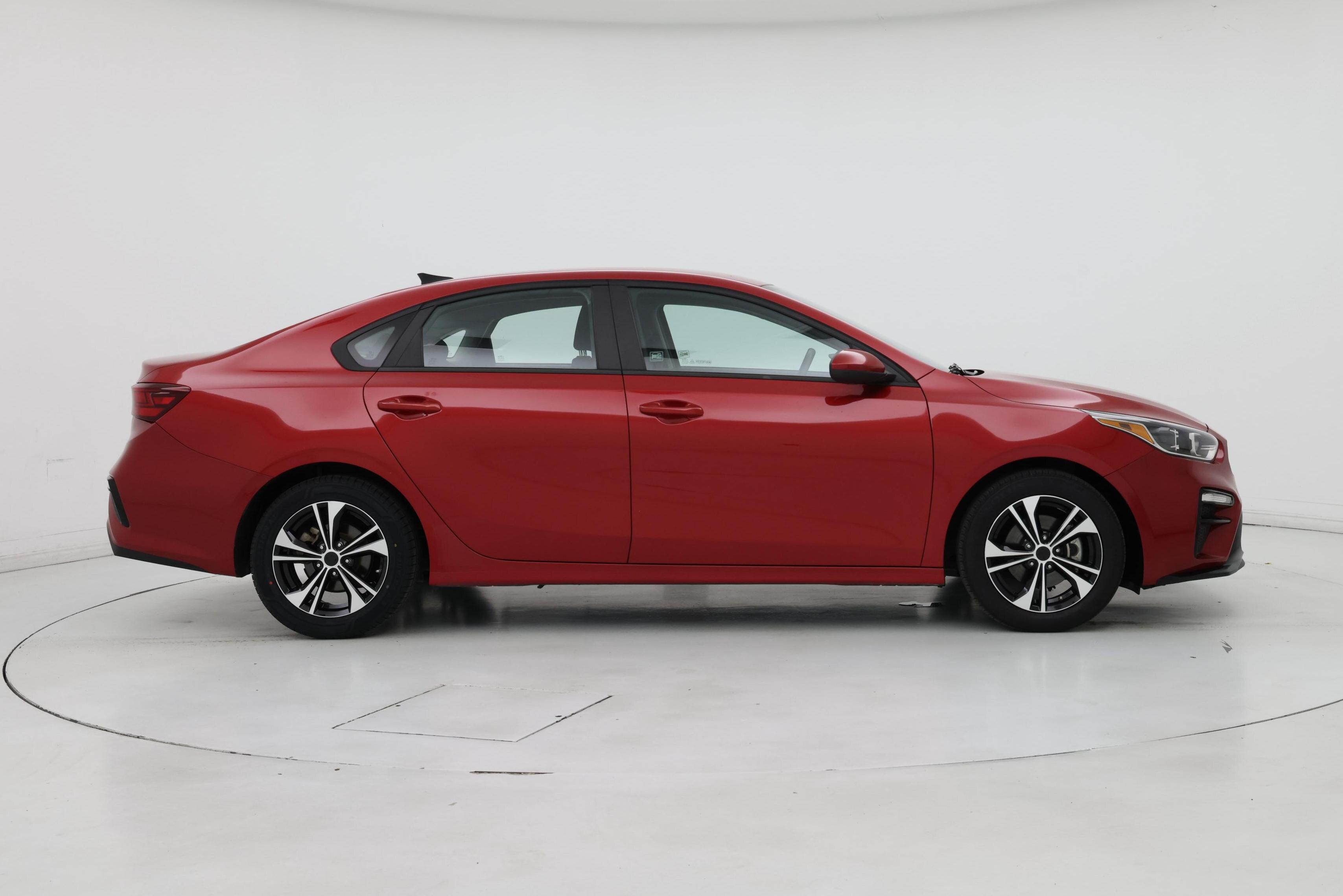 Thumbnail: 2021 Kia Forte - 7
