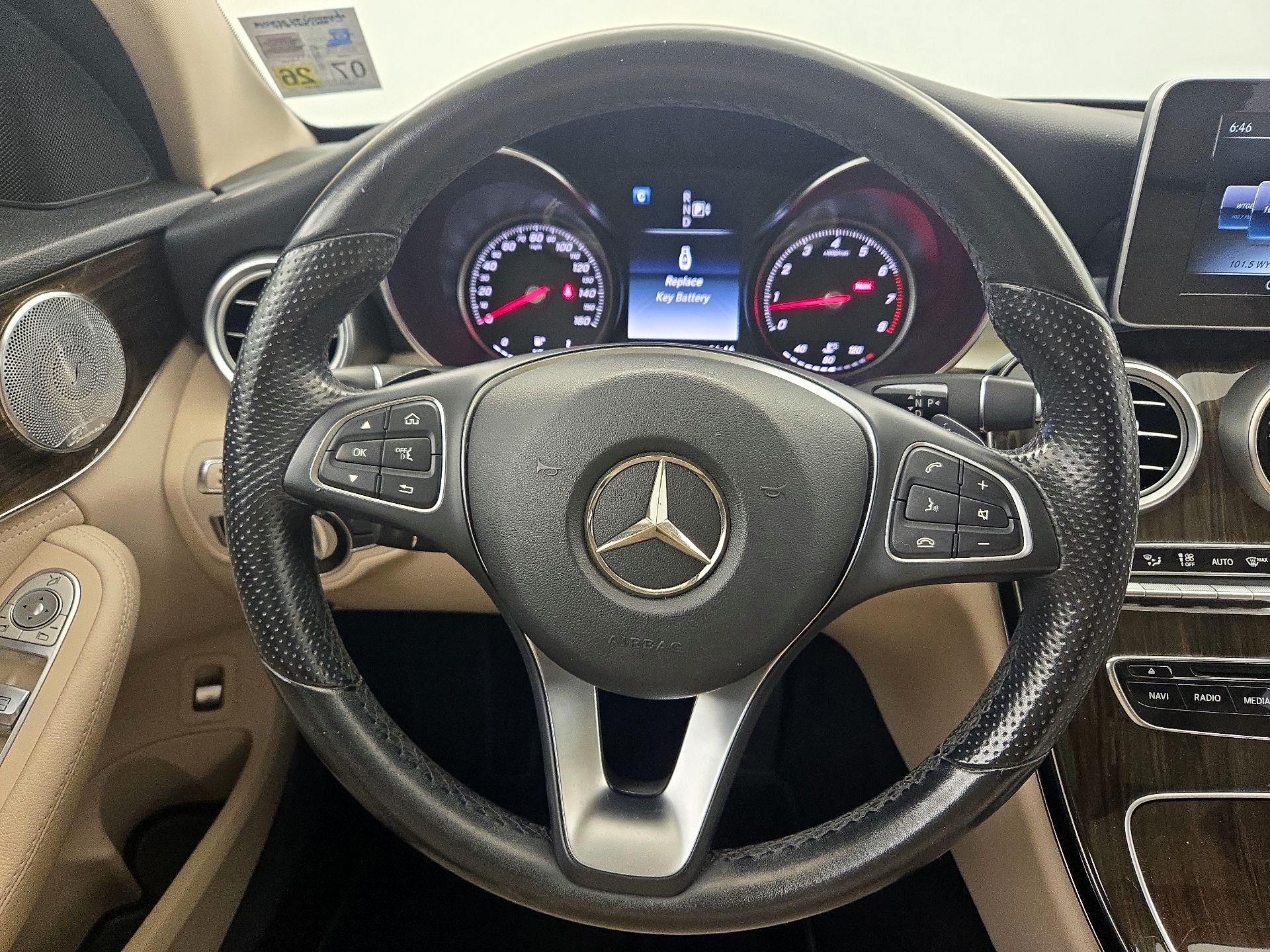 Thumbnail: 2015 Mercedes-Benz C-Class - 10