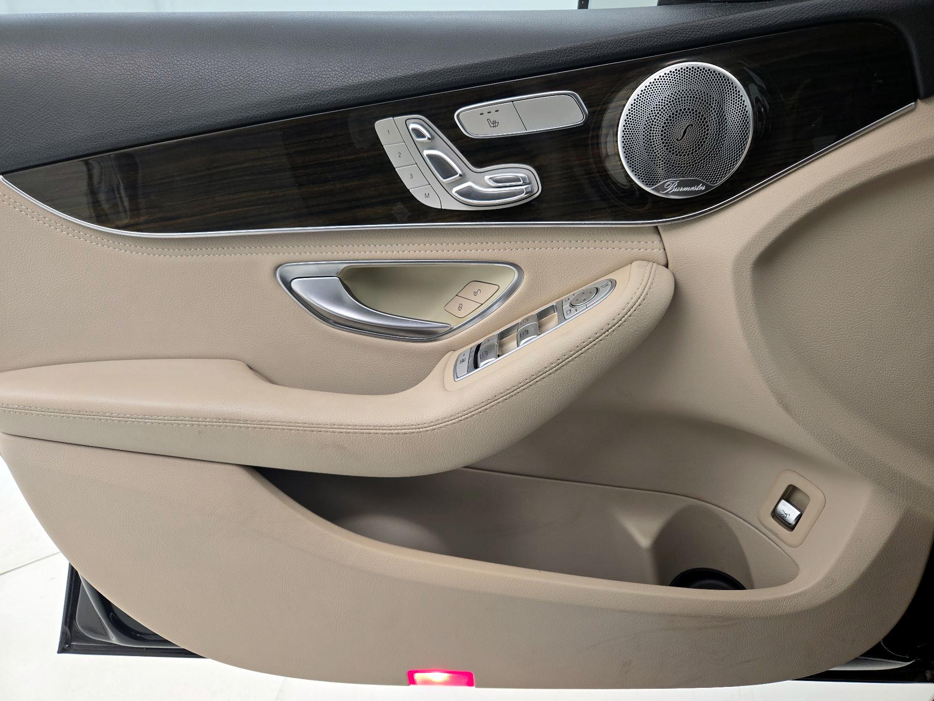 Thumbnail: 2015 Mercedes-Benz C-Class - 12
