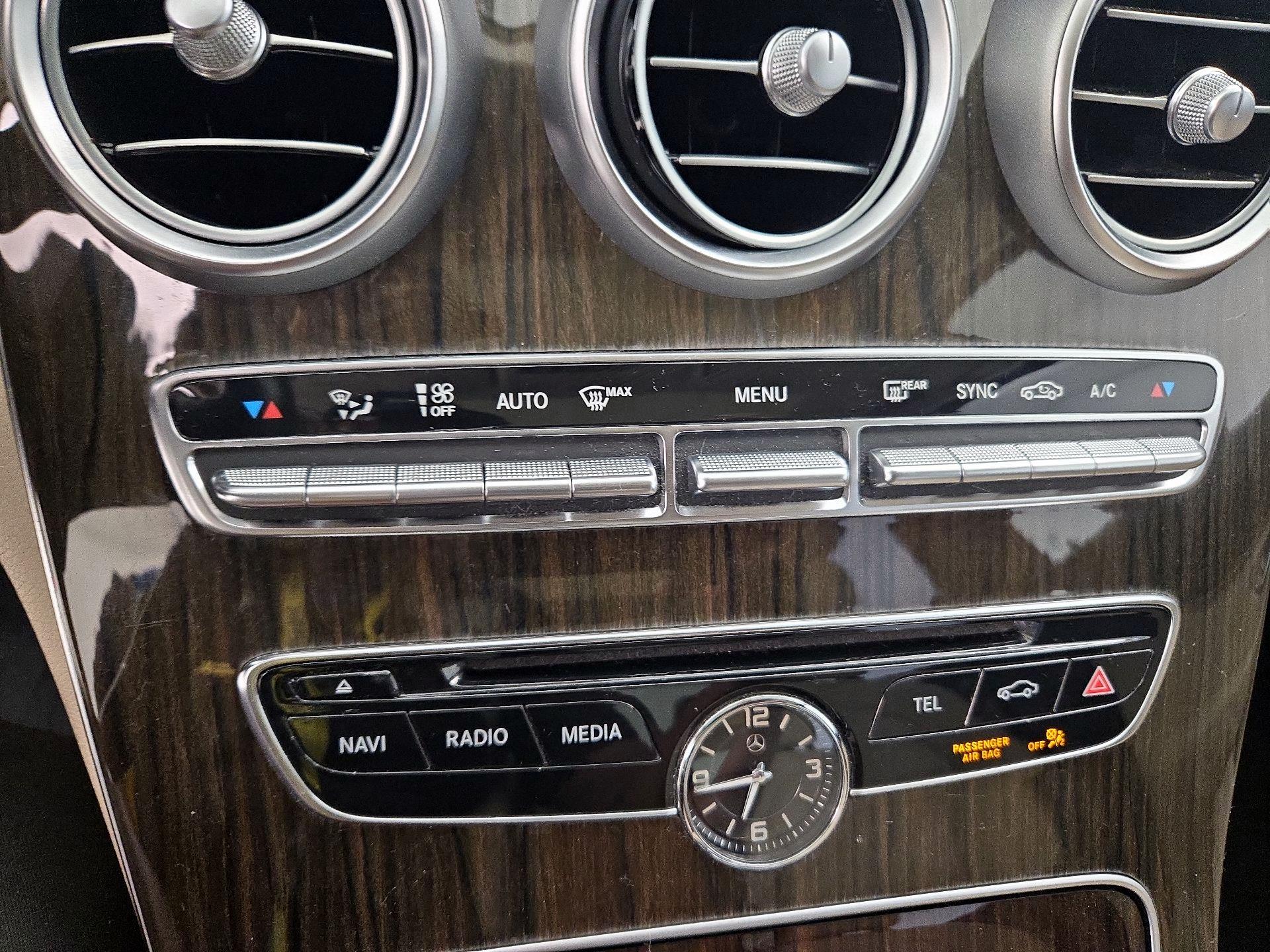 Thumbnail: 2015 Mercedes-Benz C-Class - 16