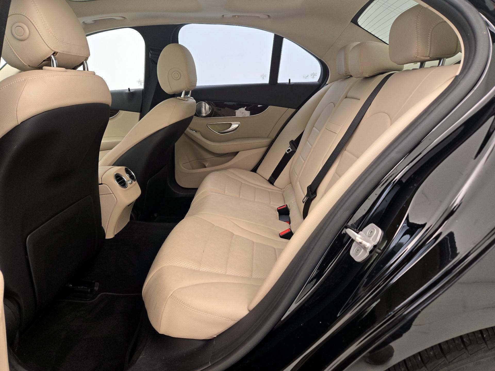 Thumbnail: 2015 Mercedes-Benz C-Class - 20