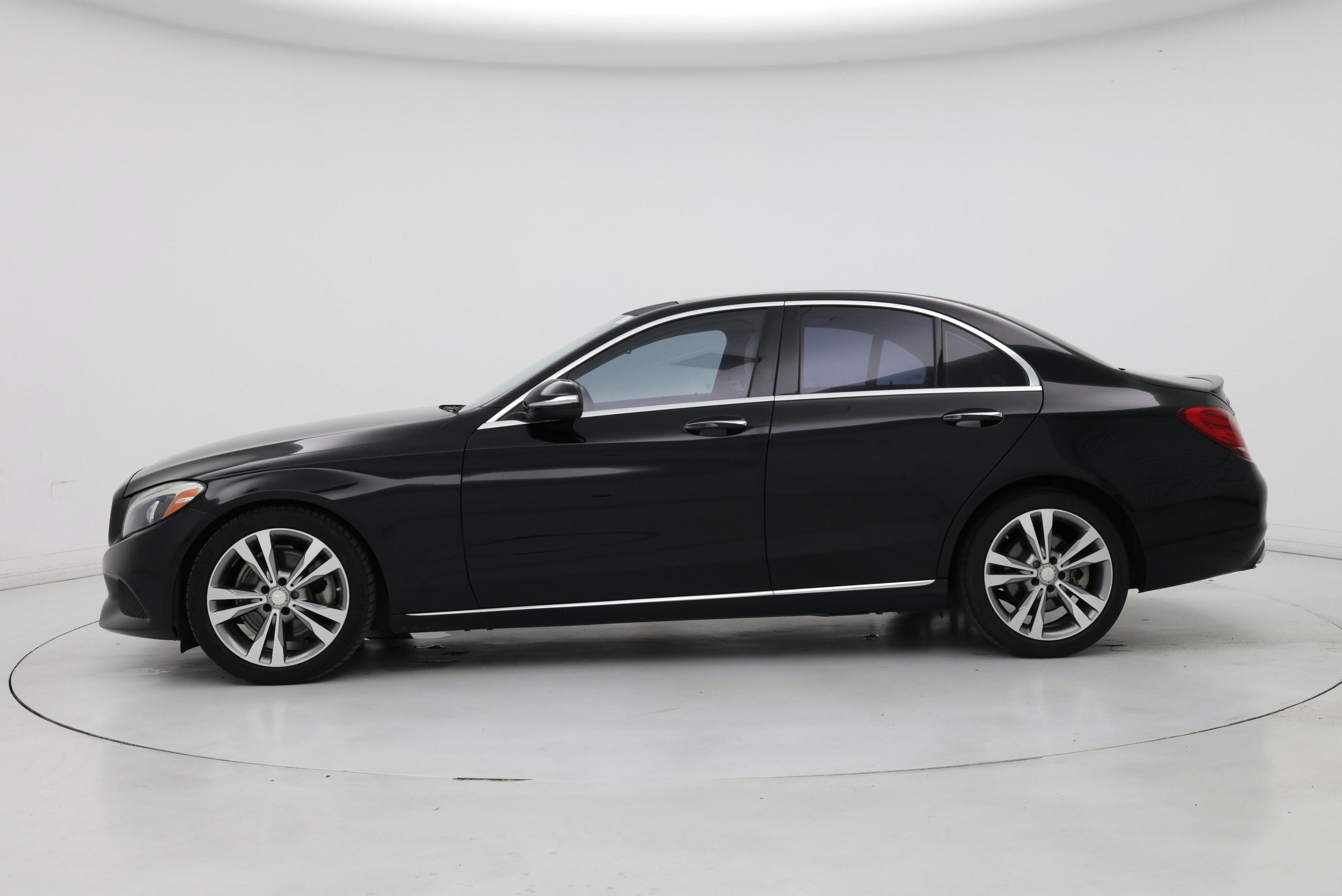 Thumbnail: 2015 Mercedes-Benz C-Class - 3