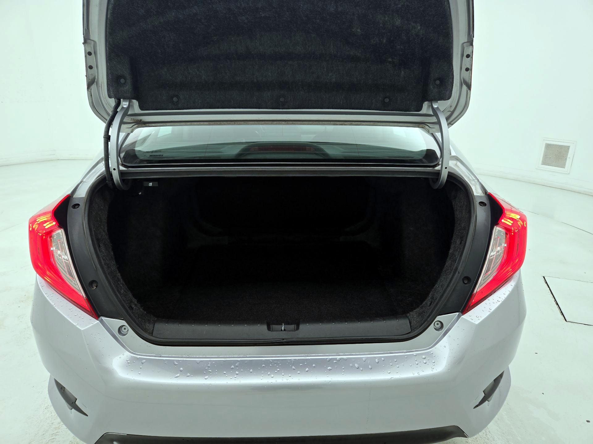Thumbnail: 2016 Honda Civic - 20