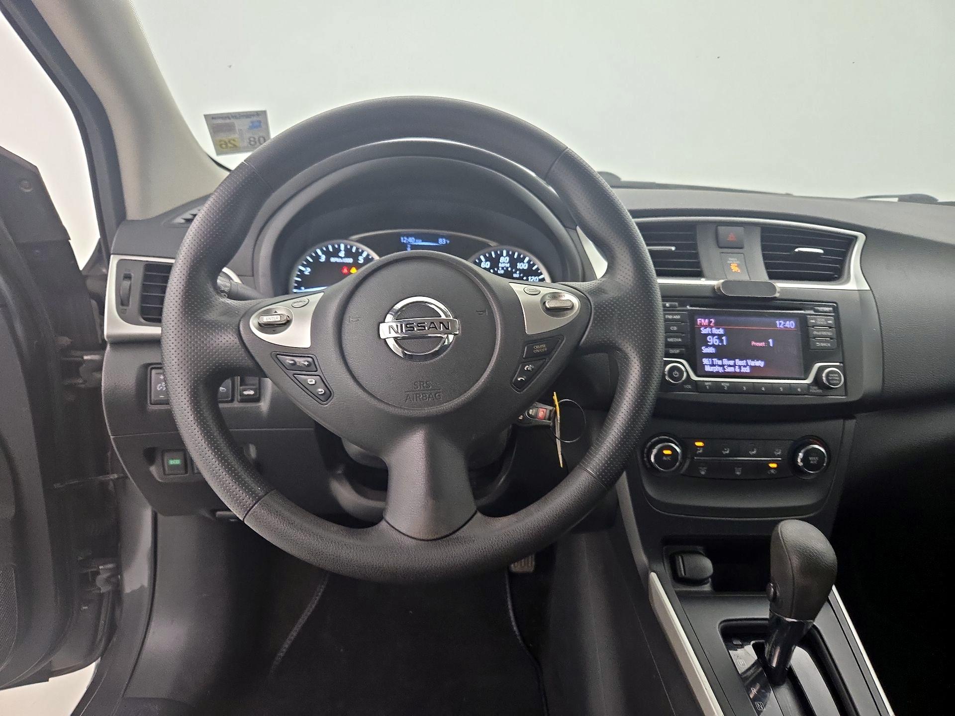 Thumbnail: 2018 Nissan Sentra - 10