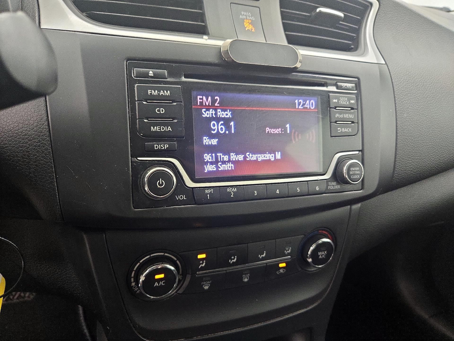 Thumbnail: 2018 Nissan Sentra - 15