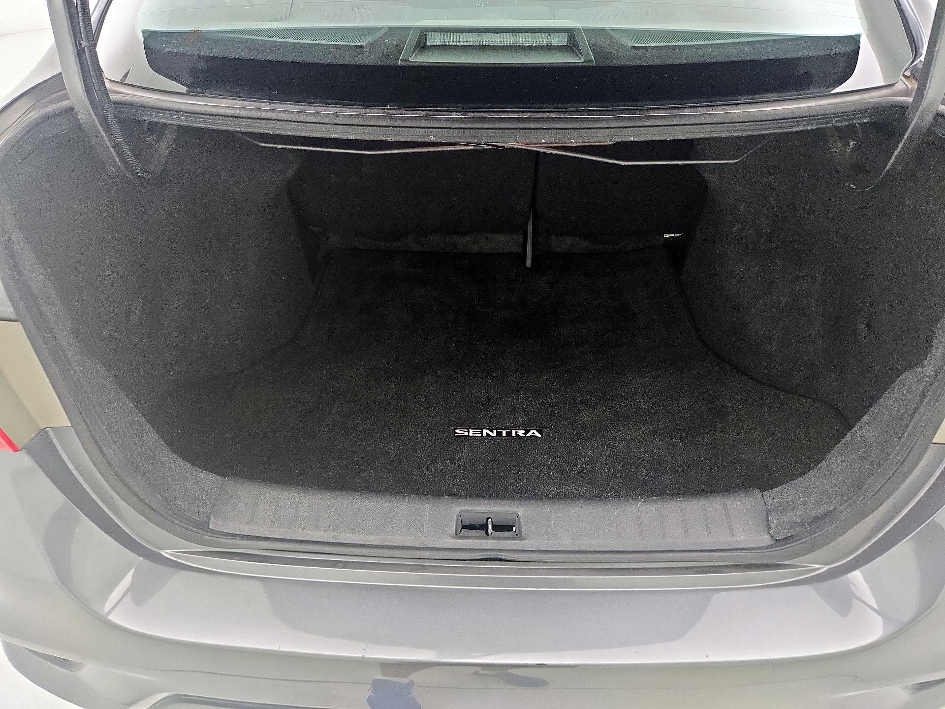 Thumbnail: 2018 Nissan Sentra - 20