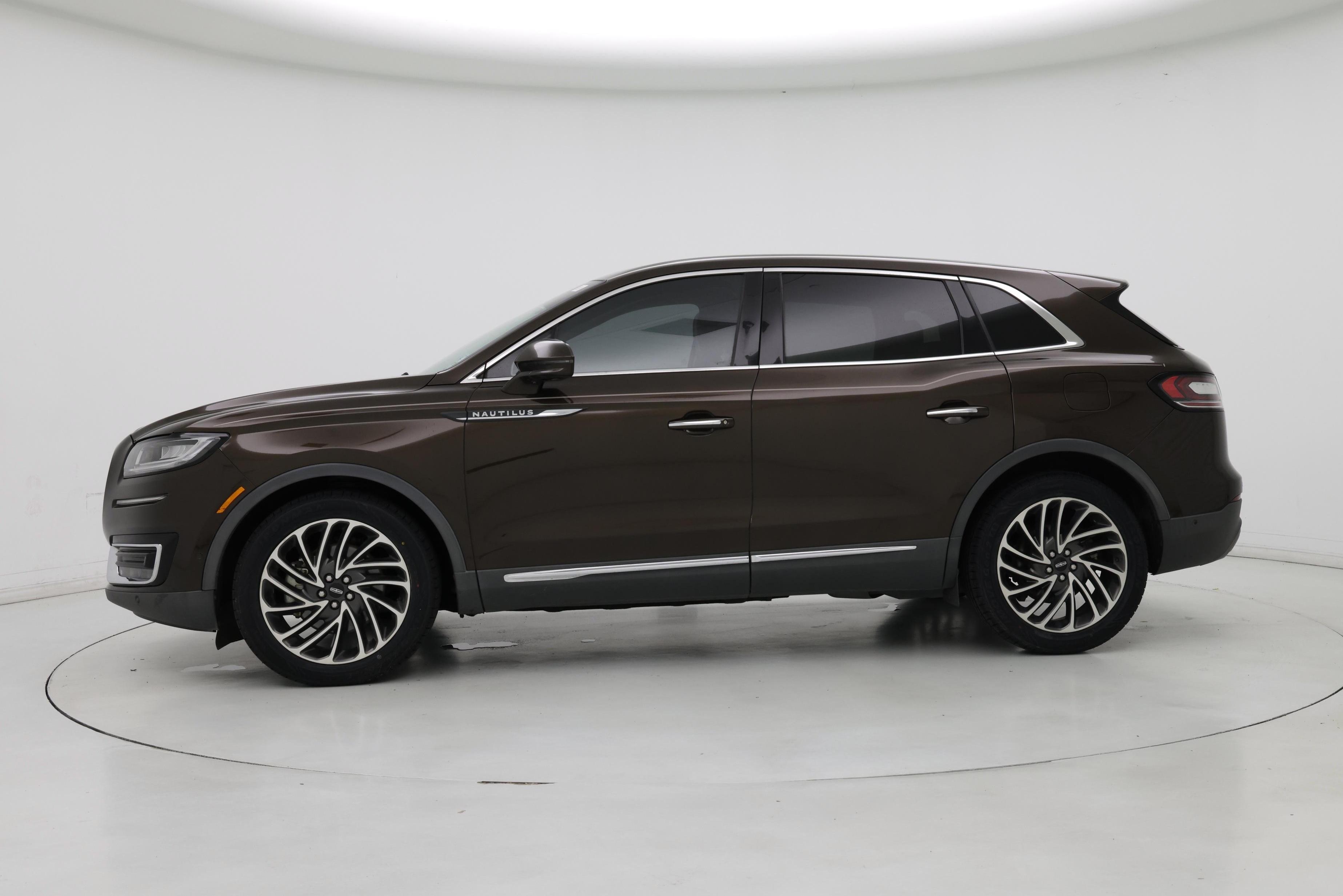 Thumbnail: 2020 Lincoln Nautilus - 3