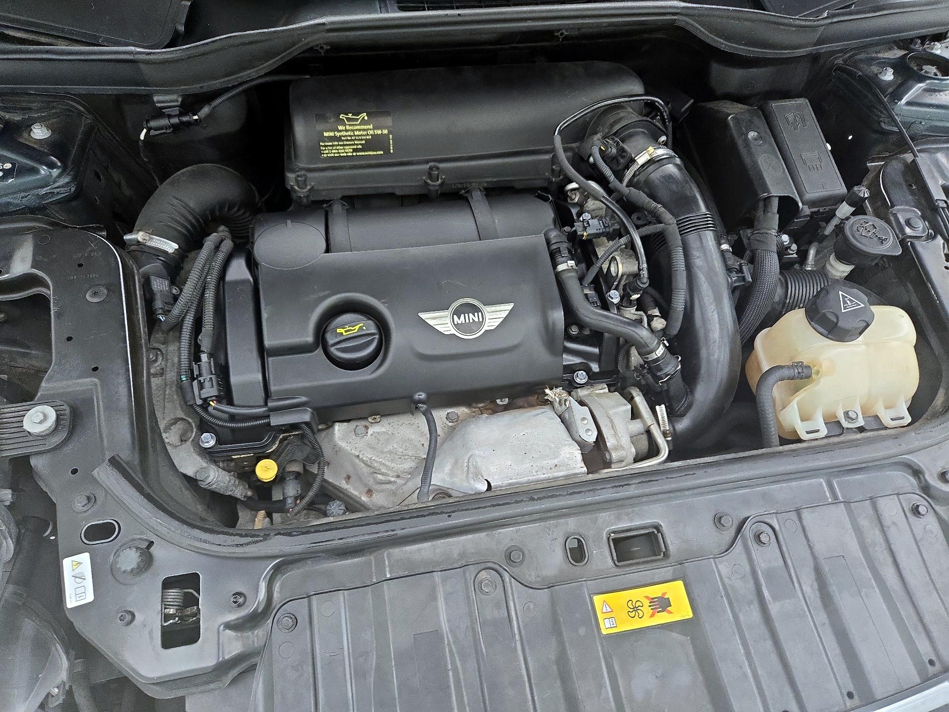 Thumbnail: 2014 MINI Cooper Countryman - 20