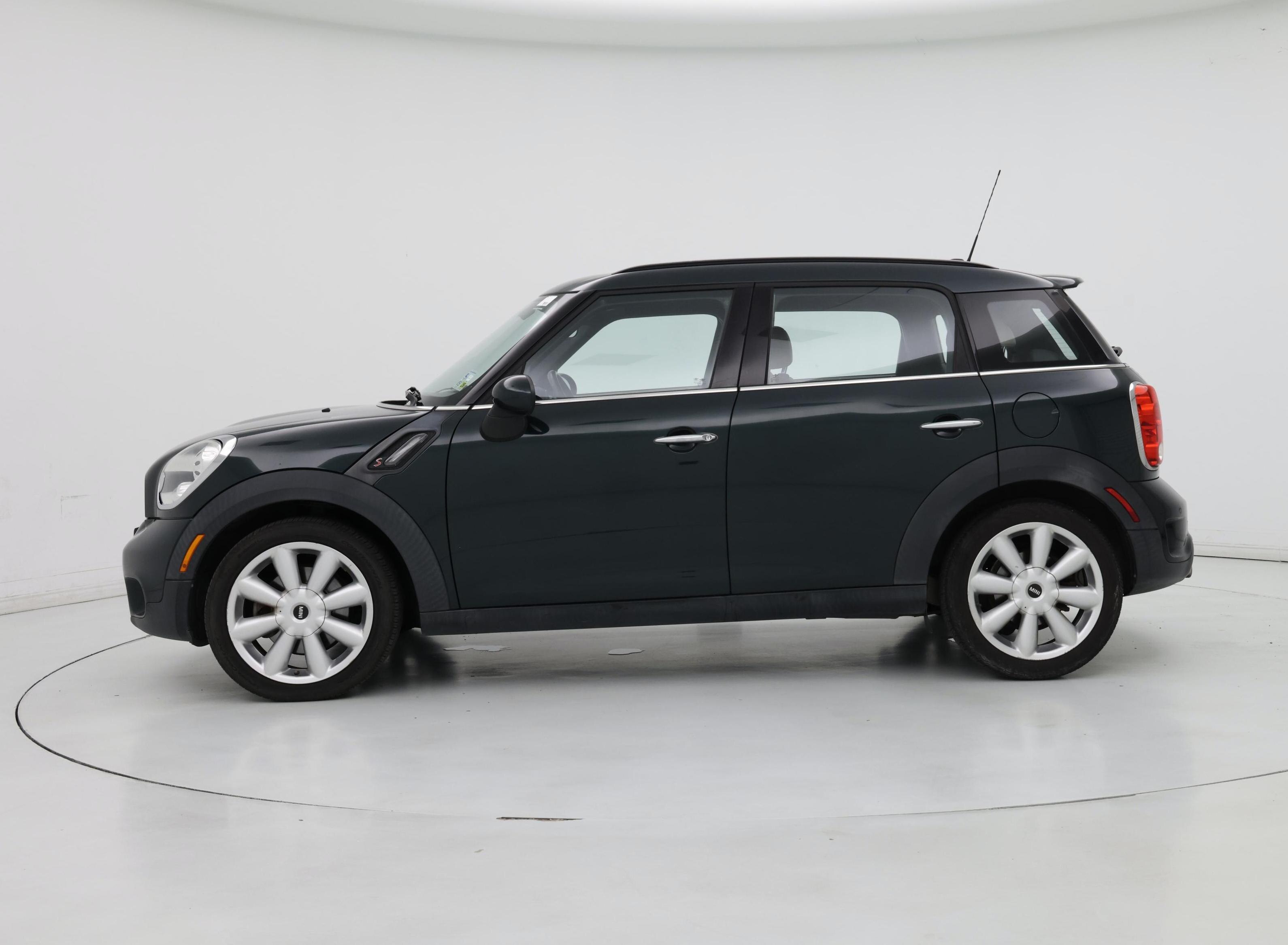 Thumbnail: 2014 MINI Cooper Countryman - 3