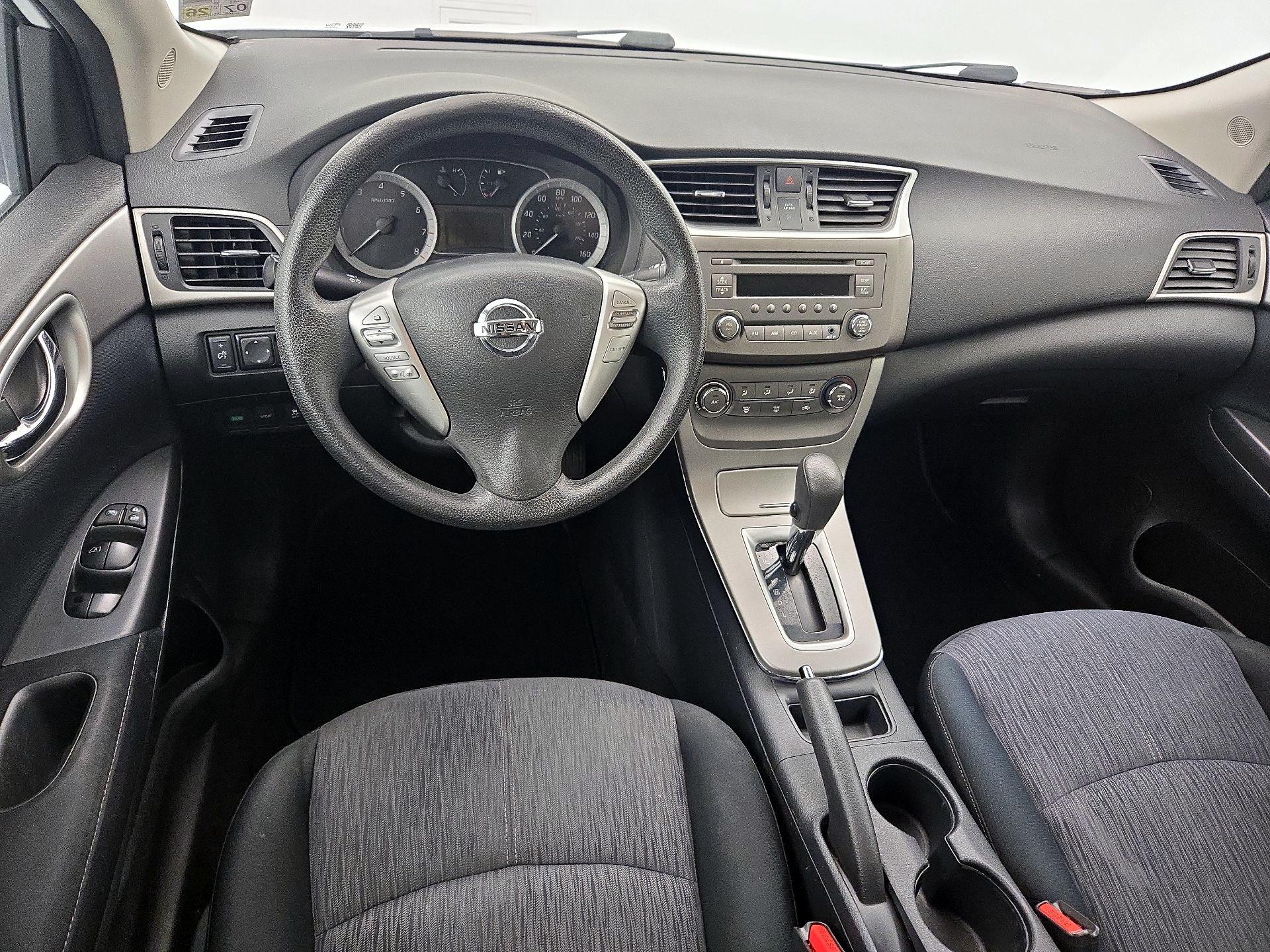 Thumbnail: 2014 Nissan Sentra - 9