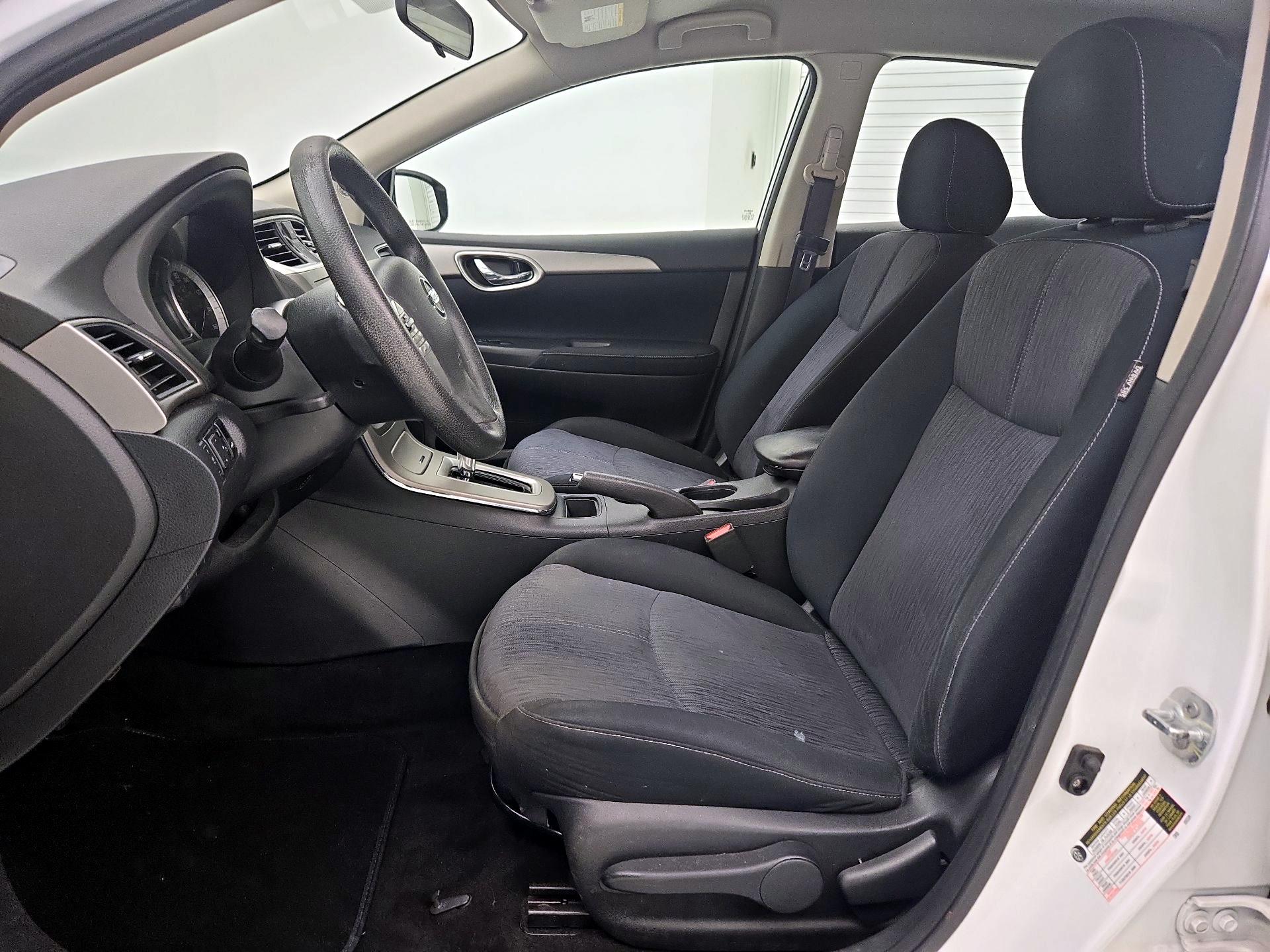 Thumbnail: 2014 Nissan Sentra - 11