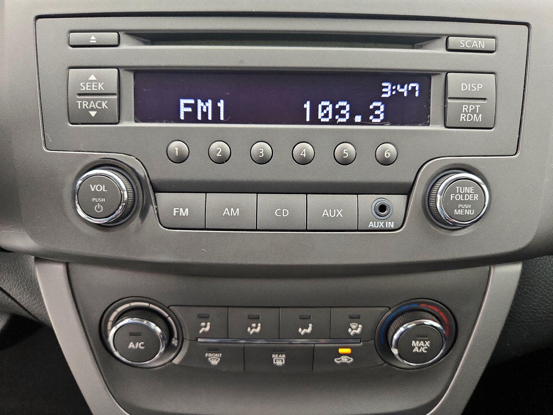 Thumbnail: 2014 Nissan Sentra - 17